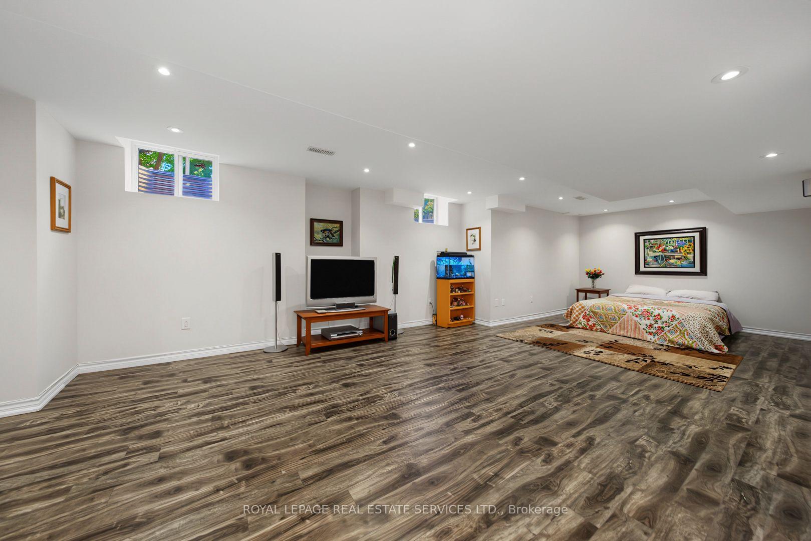 Photo 33 of 3368 Raspberry Bush Trail, Oakville, Bronte — HOMEH
