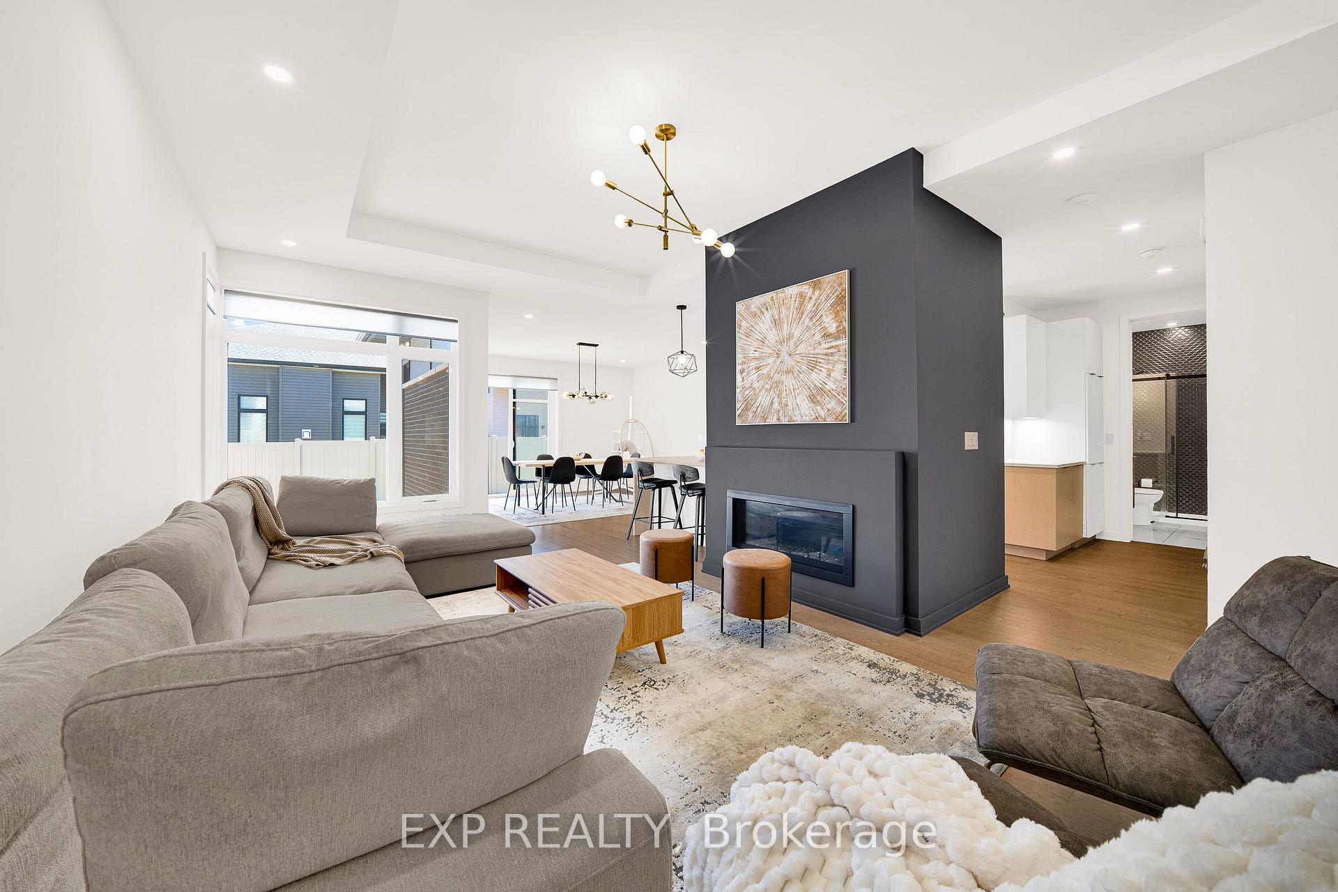 Photo 2 of 708 Wooler Place, Ottawa, Leitrim — HOMEH