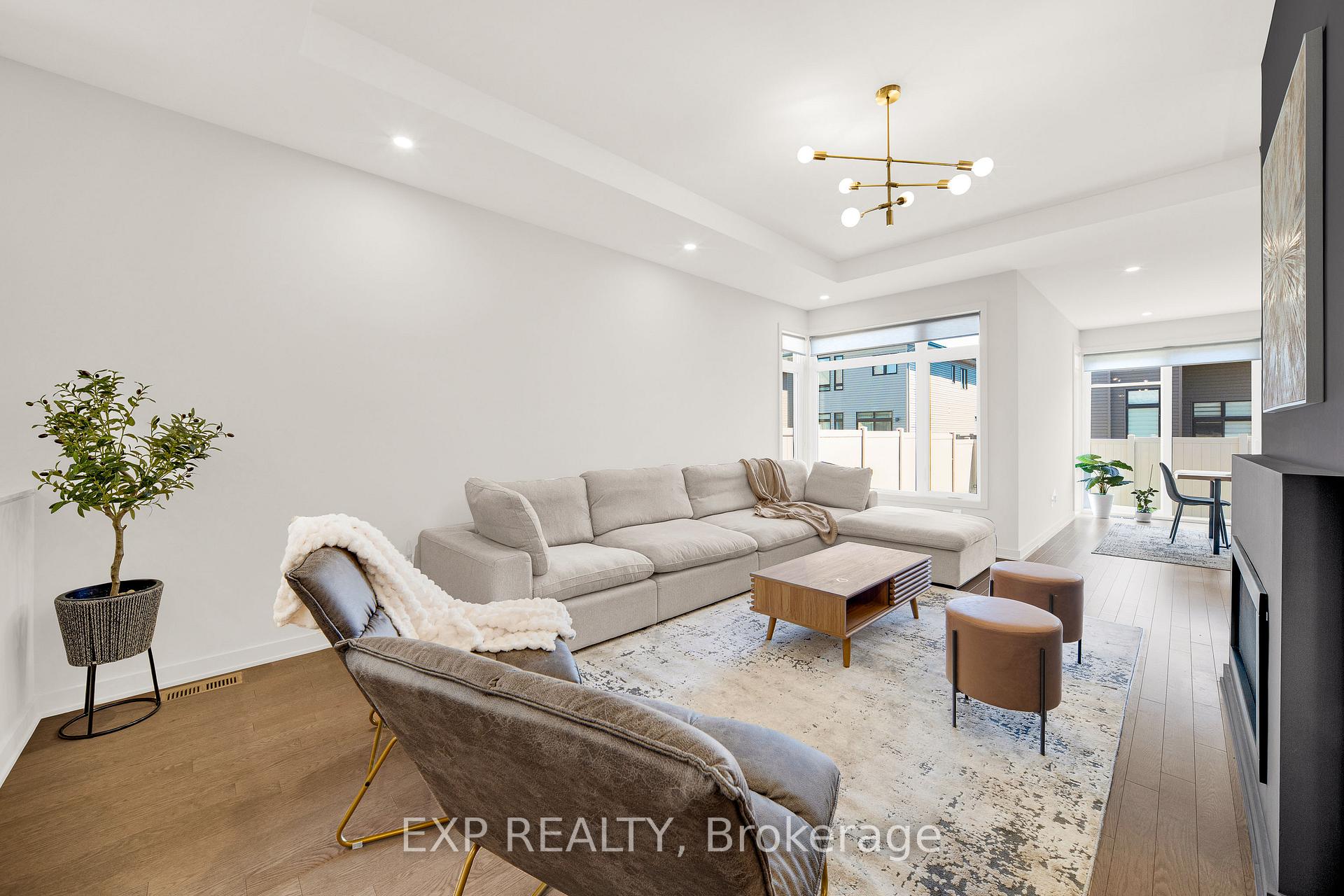 Photo 4 of 708 Wooler Place, Ottawa, Leitrim — HOMEH
