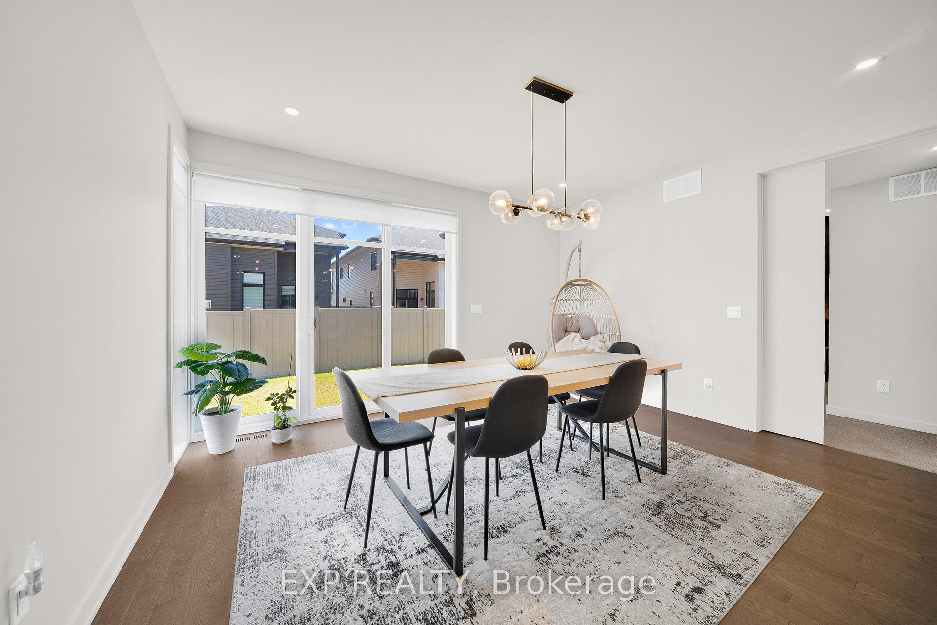 Photo 11 of 708 Wooler Place, Ottawa, Leitrim — HOMEH