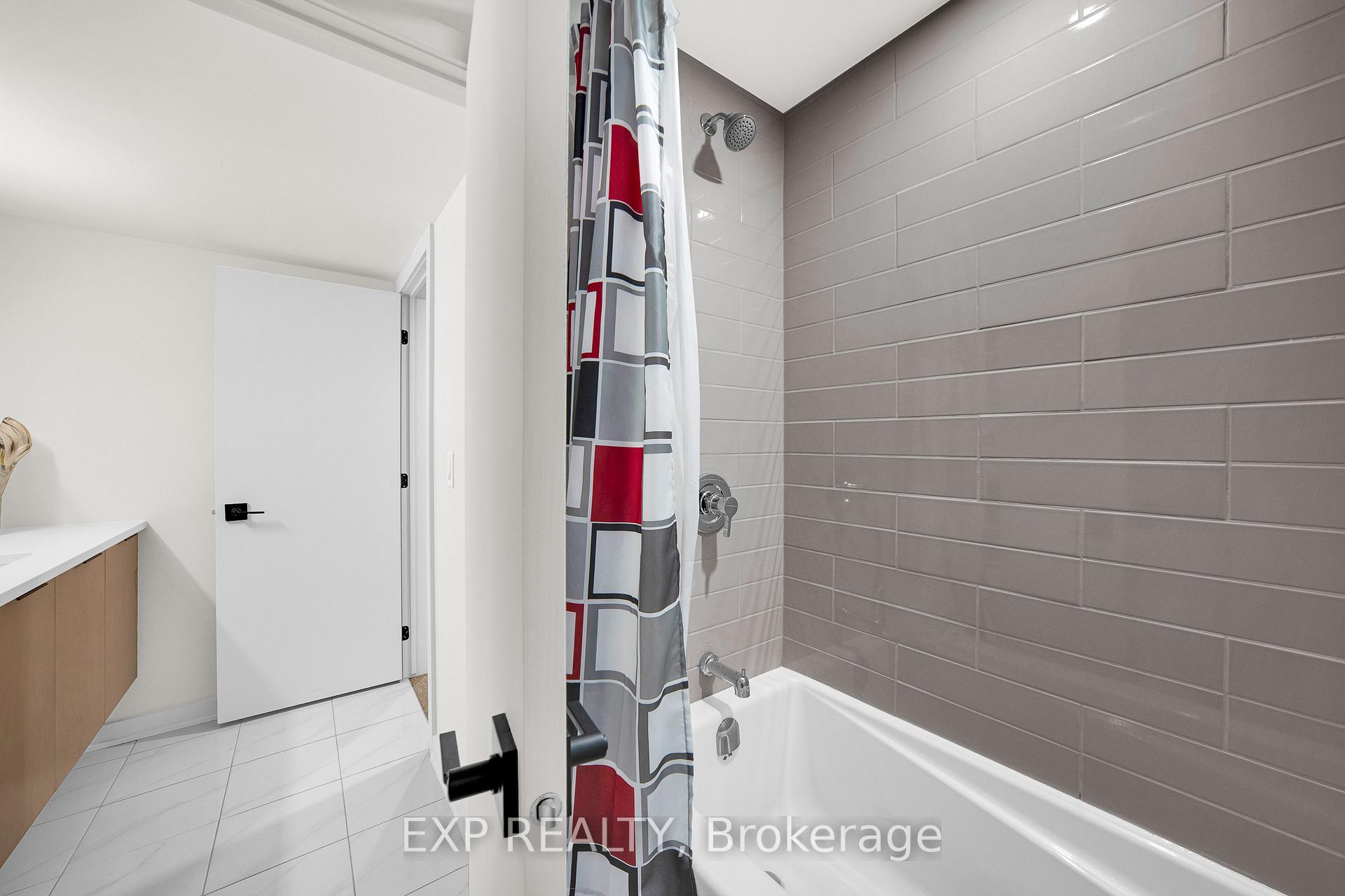 Photo 33 of 708 Wooler Place, Ottawa, Leitrim — HOMEH