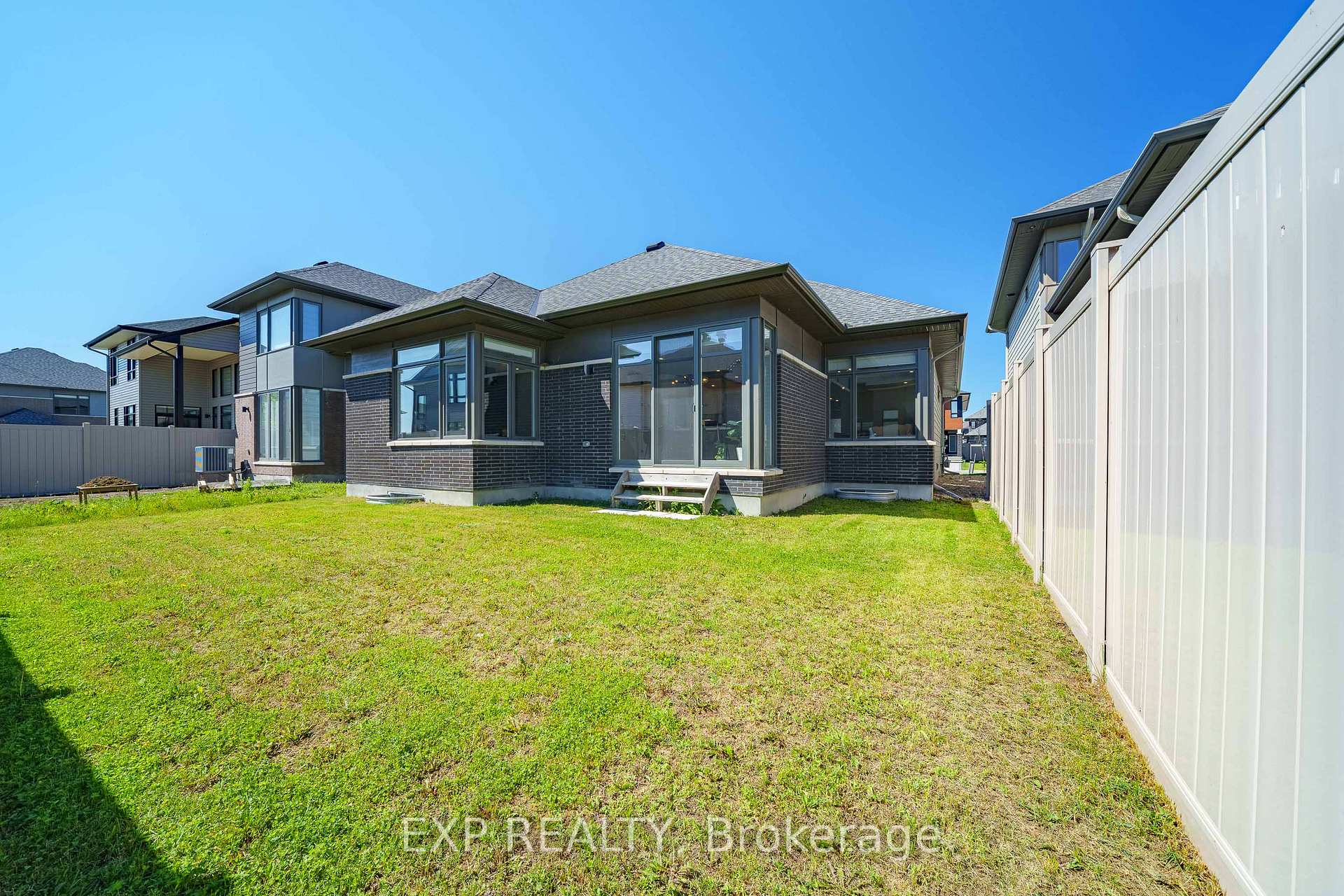 Photo 36 of 708 Wooler Place, Ottawa, Leitrim — HOMEH