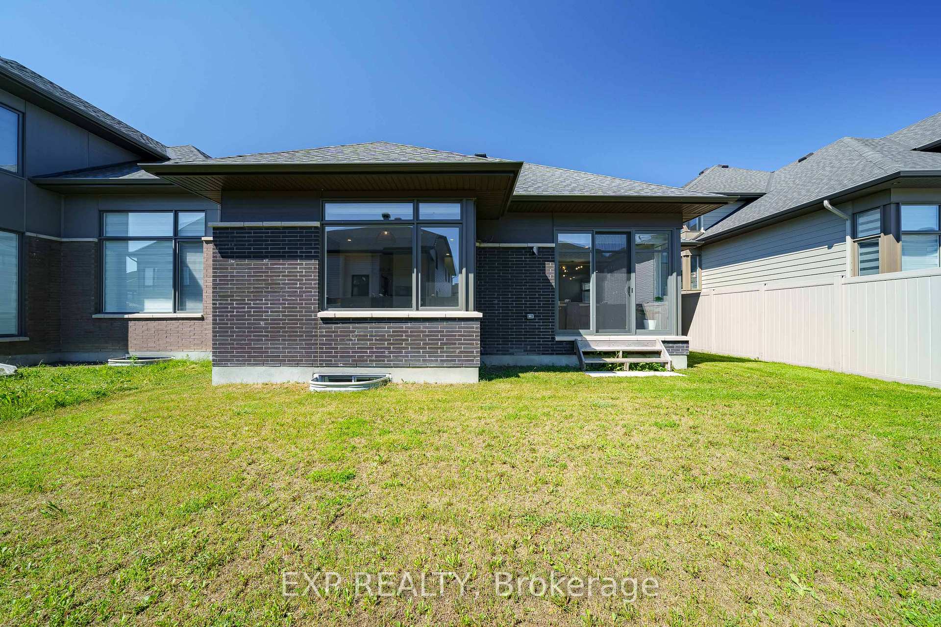 Photo 37 of 708 Wooler Place, Ottawa, Leitrim — HOMEH