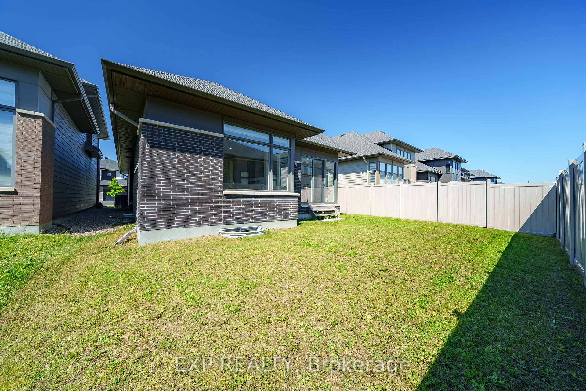 Photo 38 of 708 Wooler Place, Ottawa, Leitrim — HOMEH