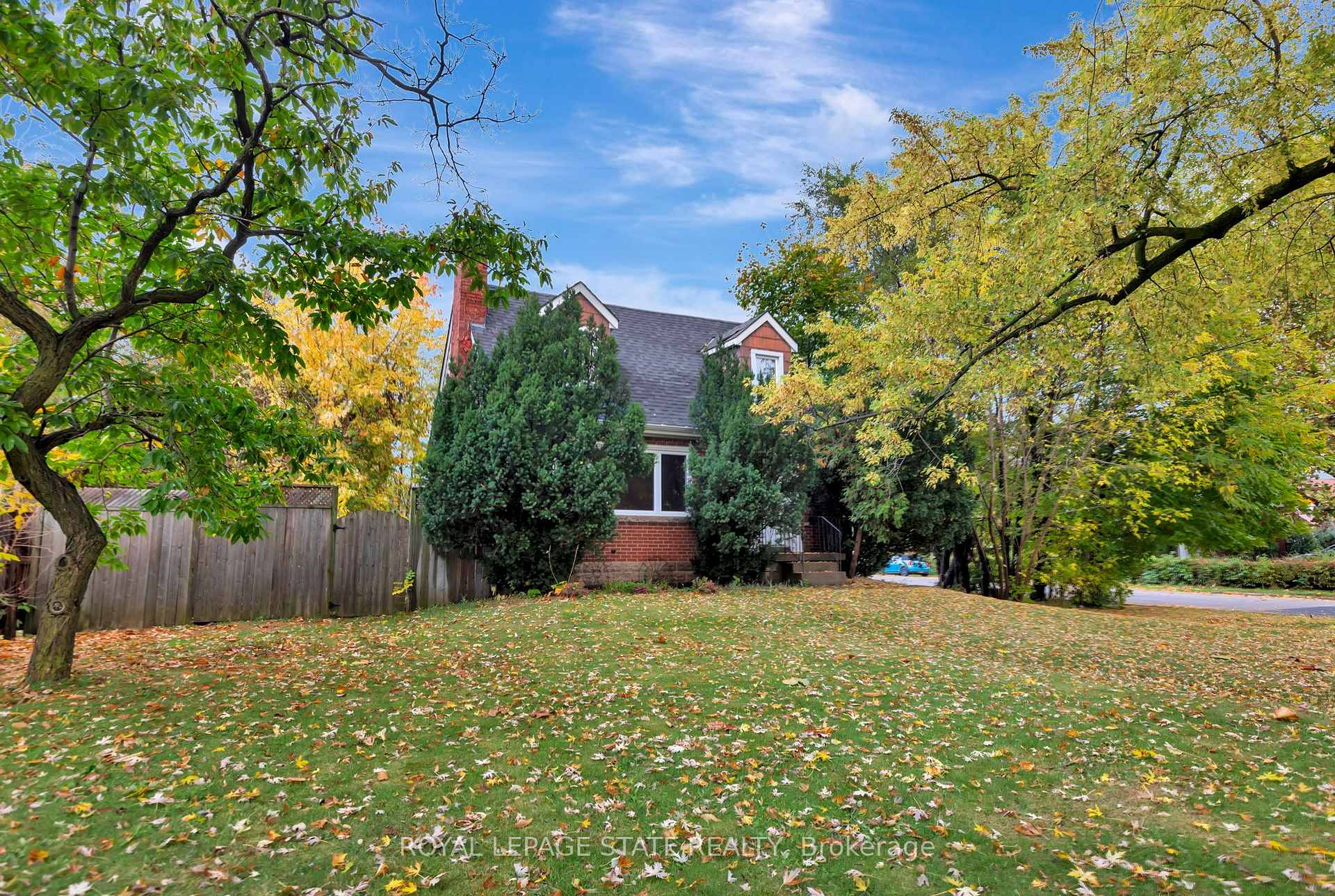 Photo 2 of 121 King Street E, Hamilton, Stoney Creek — HOMEH