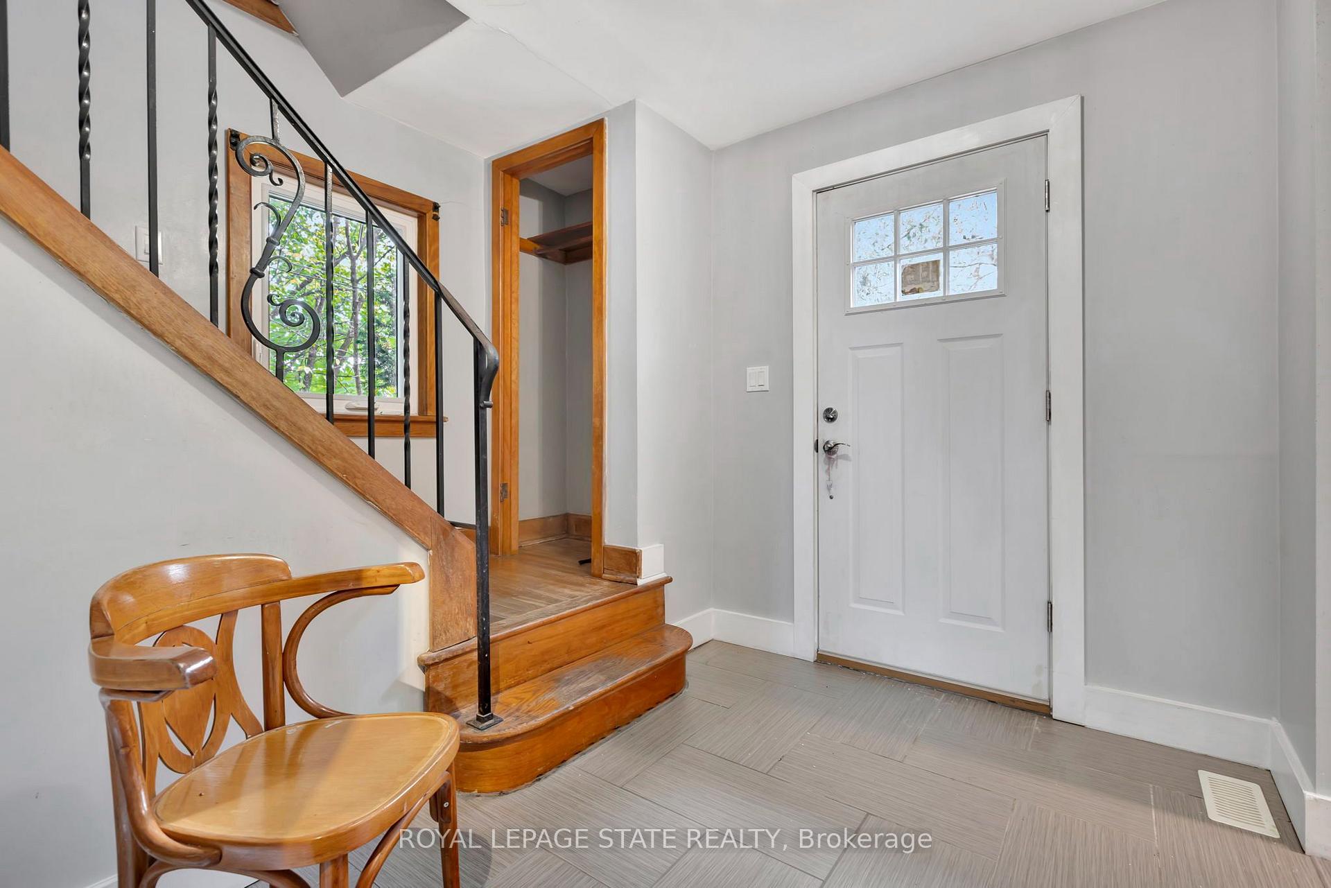 Photo 5 of 121 King Street E, Hamilton, Stoney Creek — HOMEH