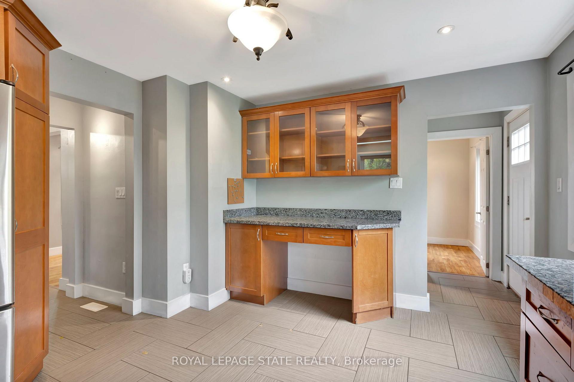 Photo 11 of 121 King Street E, Hamilton, Stoney Creek — HOMEH