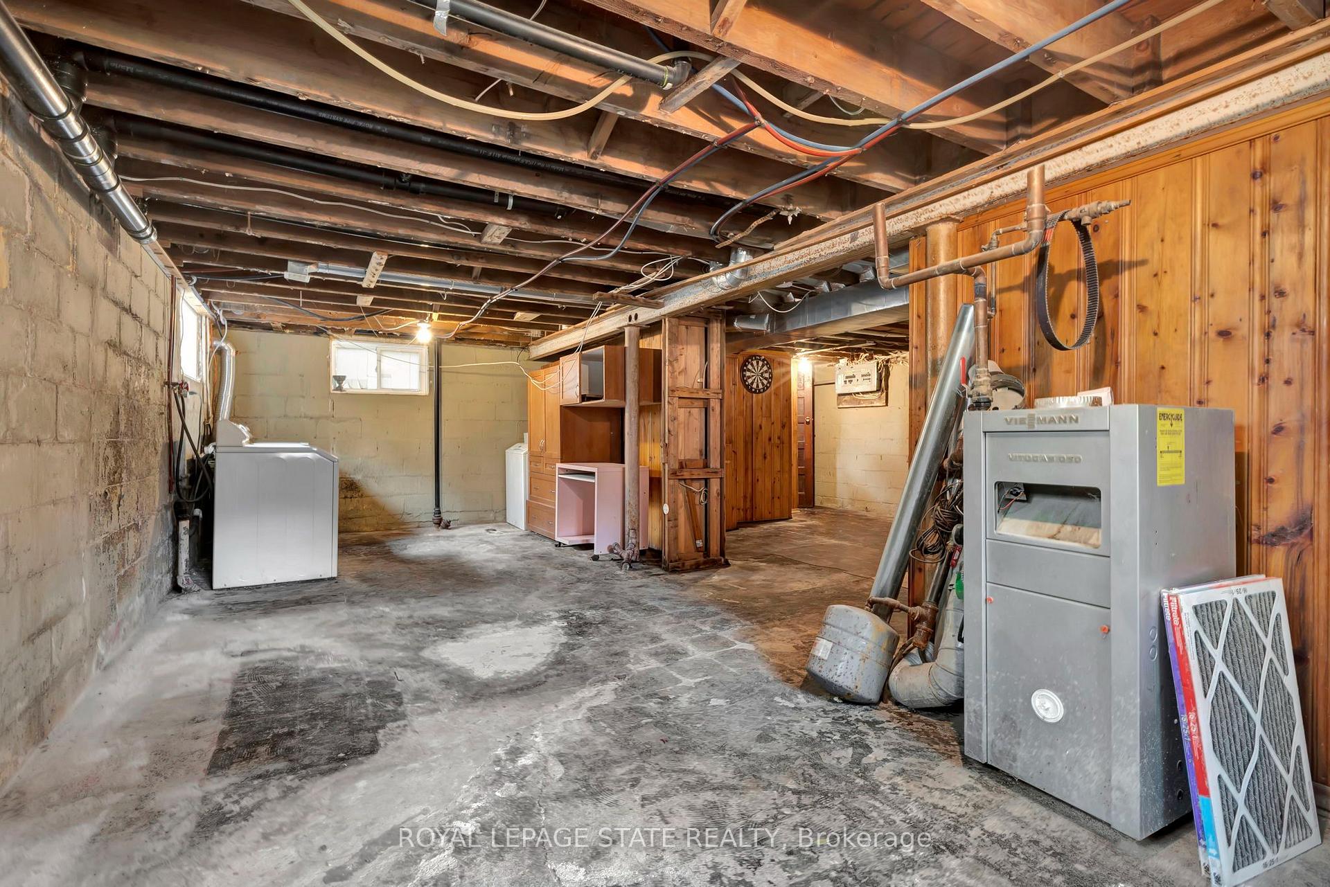Photo 20 of 121 King Street E, Hamilton, Stoney Creek — HOMEH