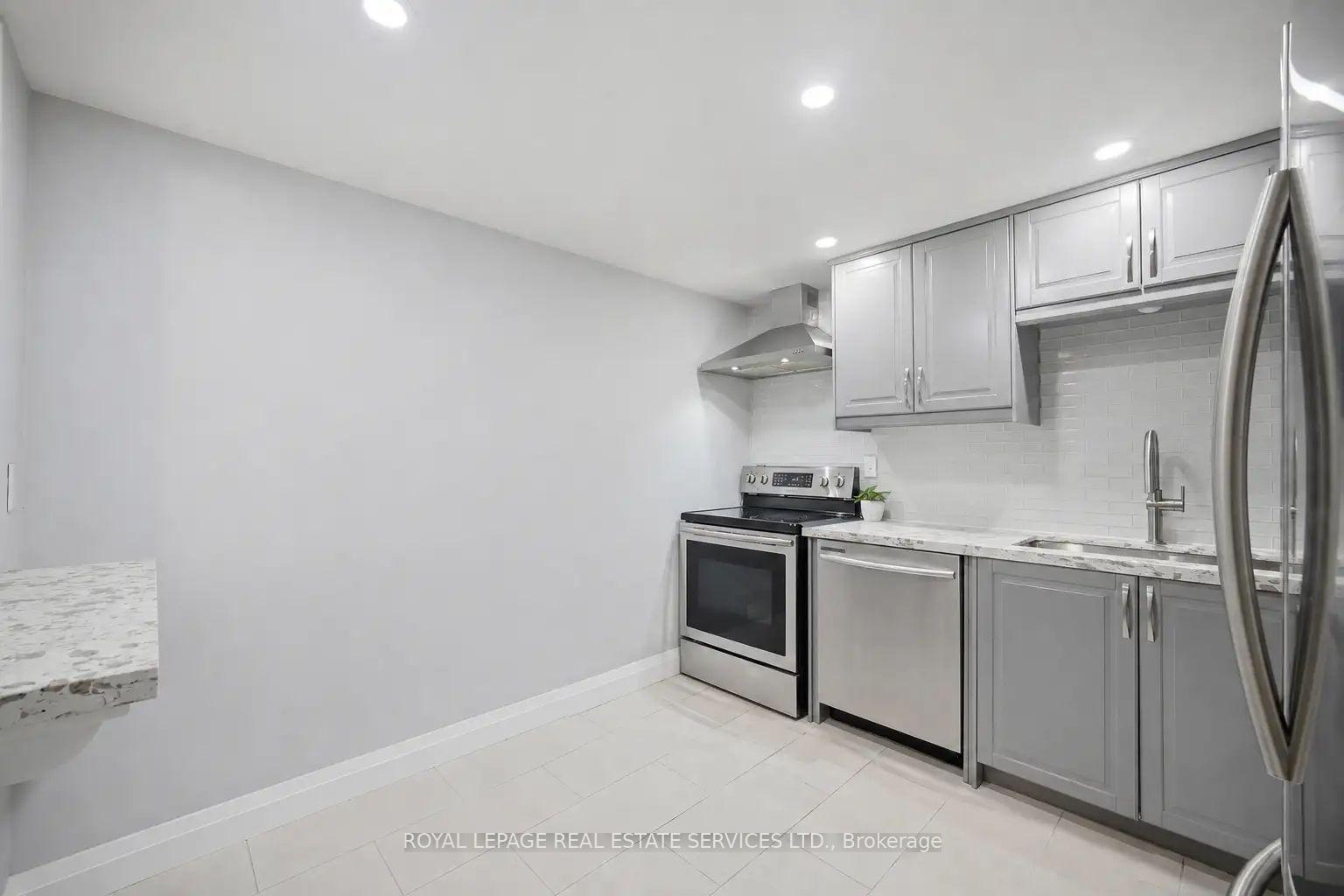 Photo 6 of Unit 306, 8 Lisa Street, Brampton, Queen Street Corridor — HOMEH