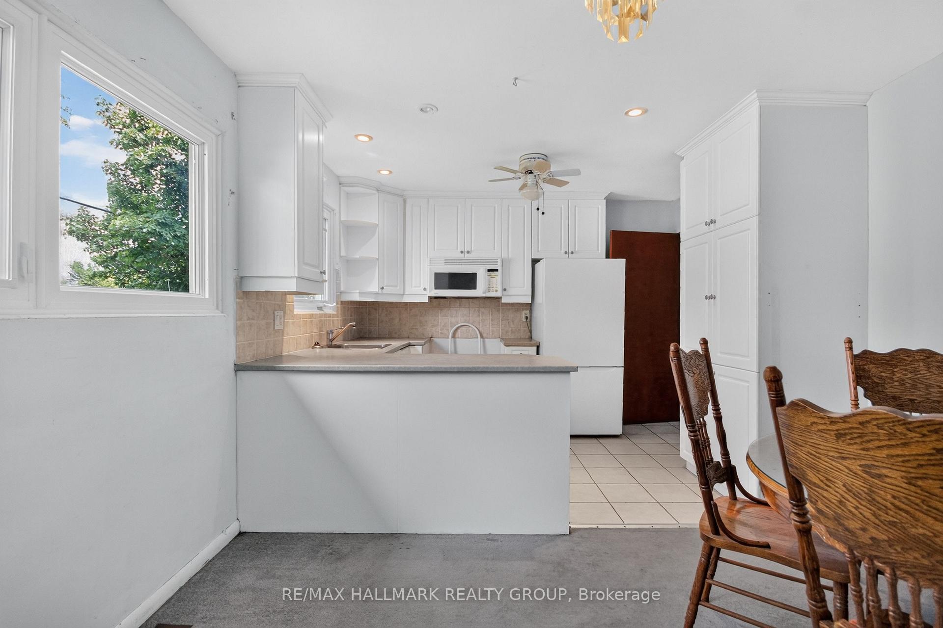 Photo 5 of 118 Knoxdale Road, Ottawa, Manordale — HOMEH