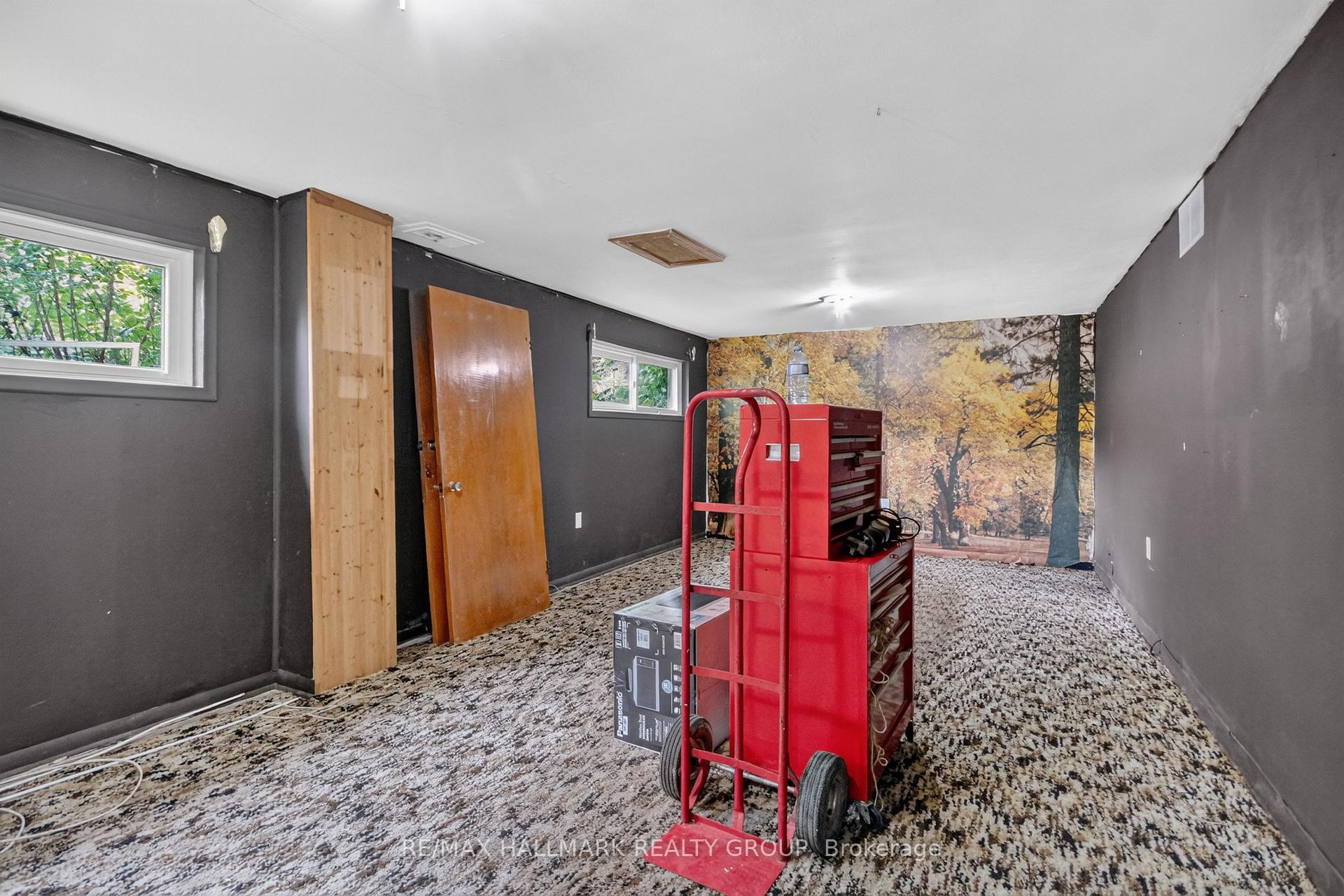 Photo 12 of 118 Knoxdale Road, Ottawa, Manordale — HOMEH