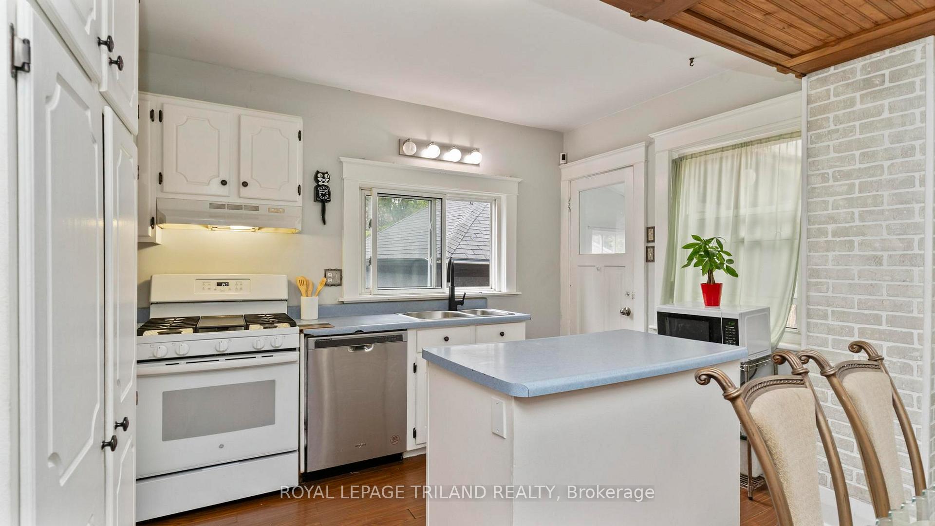 Photo 10 of 41 Gunn Street, London, North K — HOMEH