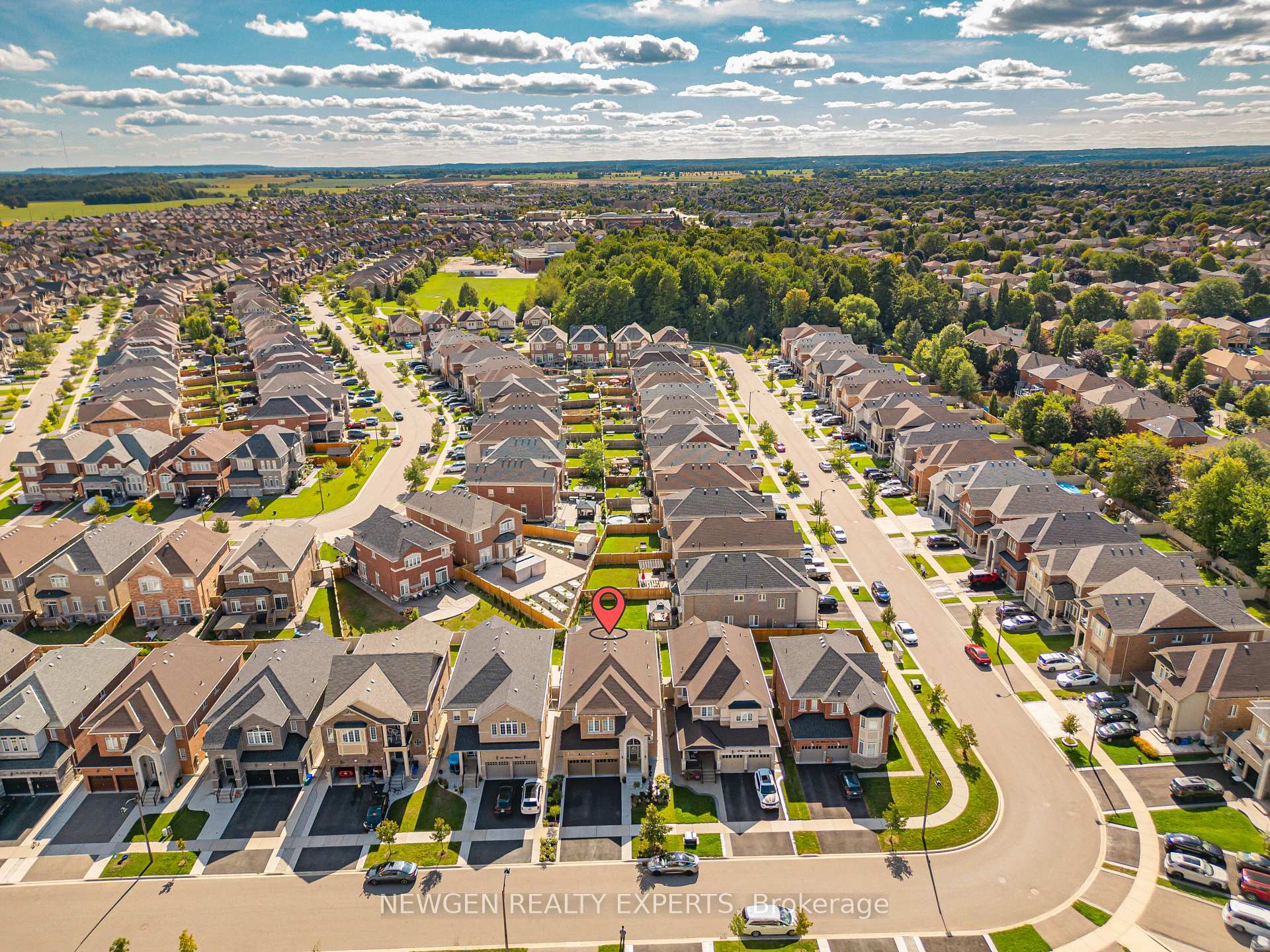 Photo 5 of 60 Monarch Drive, Halton Hills, Georgetown — HOMEH