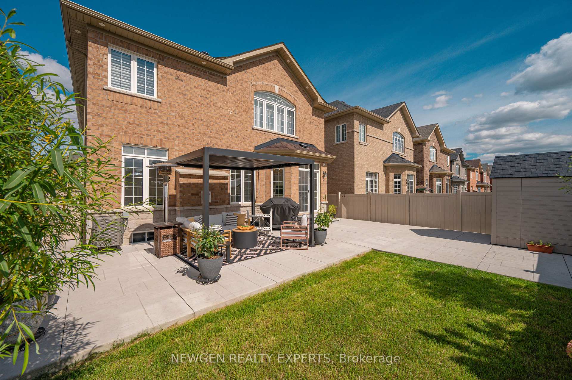 Photo 51 of 60 Monarch Drive, Halton Hills, Georgetown — HOMEH