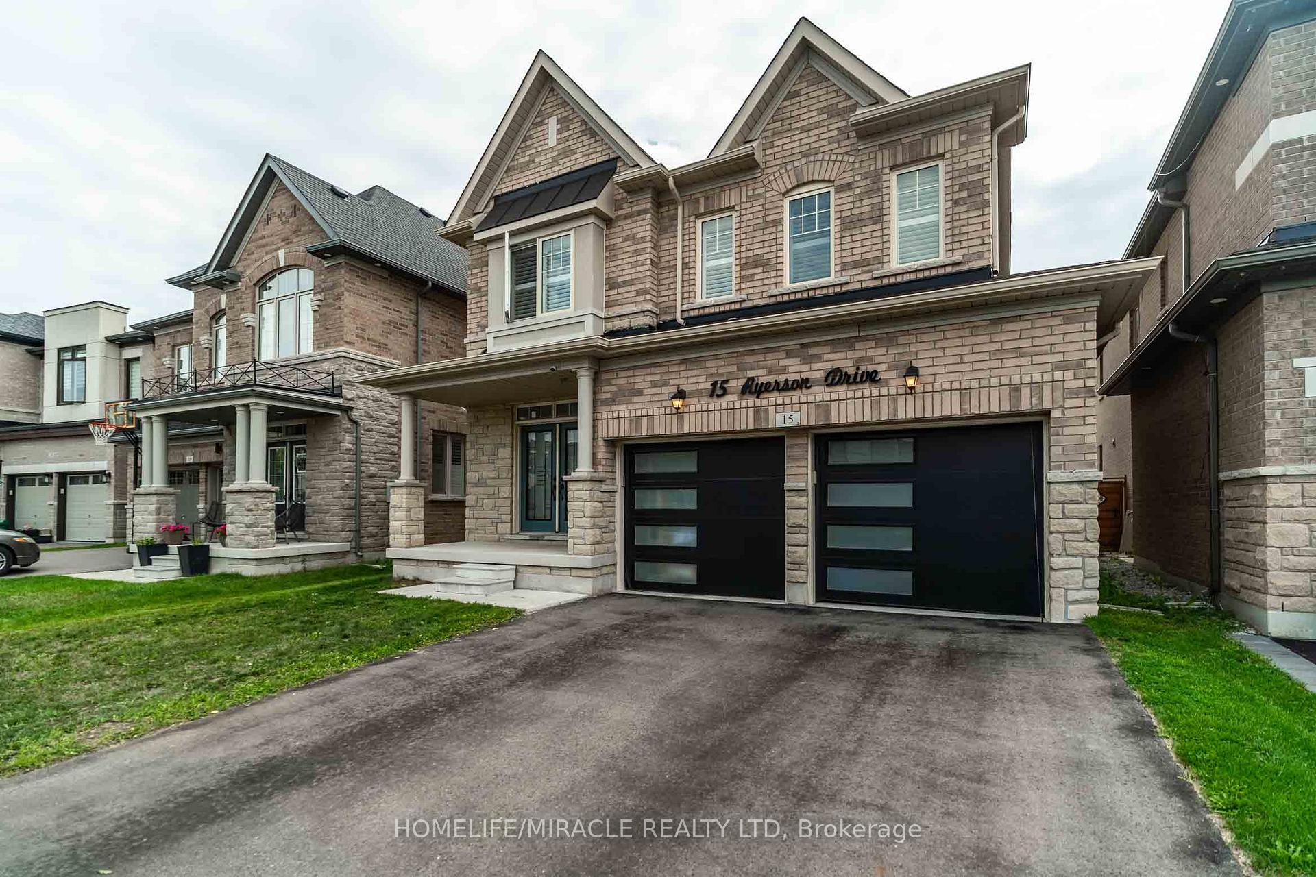Photo 2 of 15 Ryerson Drive, Vaughan, Kleinburg — HOMEH