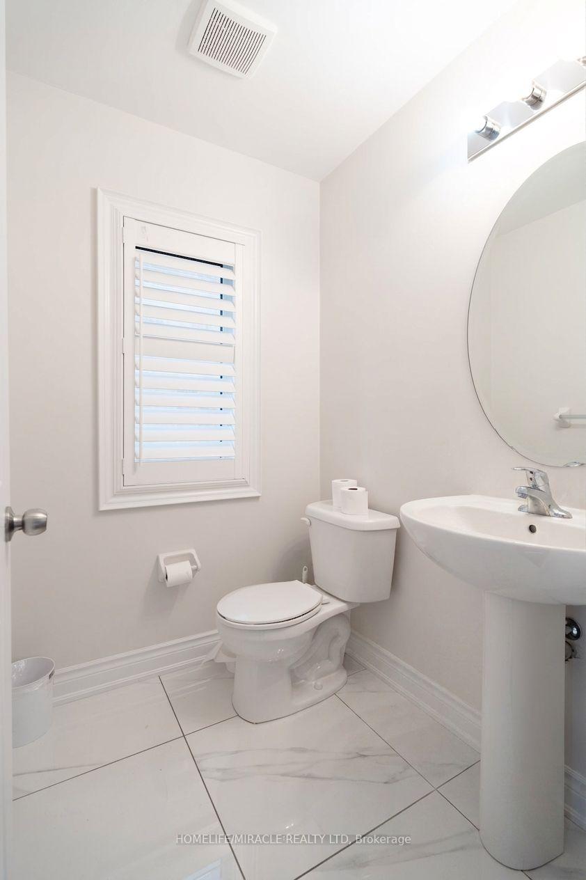 Photo 5 of 15 Ryerson Drive, Vaughan, Kleinburg — HOMEH
