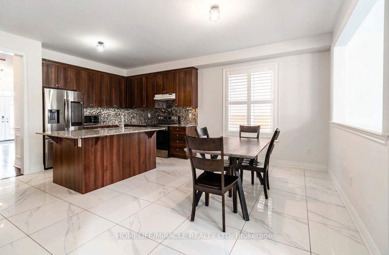 Photo 9 of 15 Ryerson Drive, Vaughan, Kleinburg — HOMEH