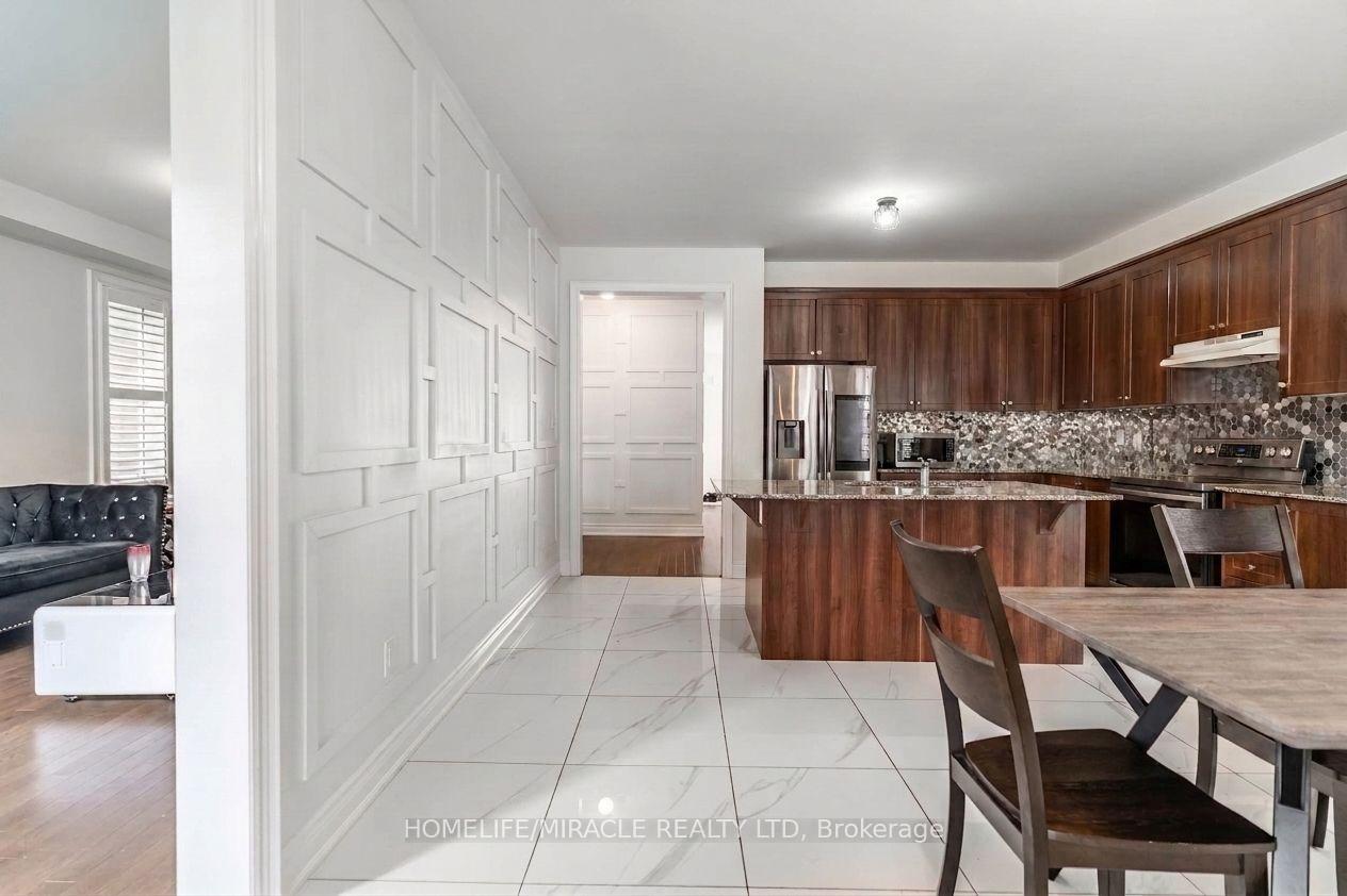 Photo 10 of 15 Ryerson Drive, Vaughan, Kleinburg — HOMEH
