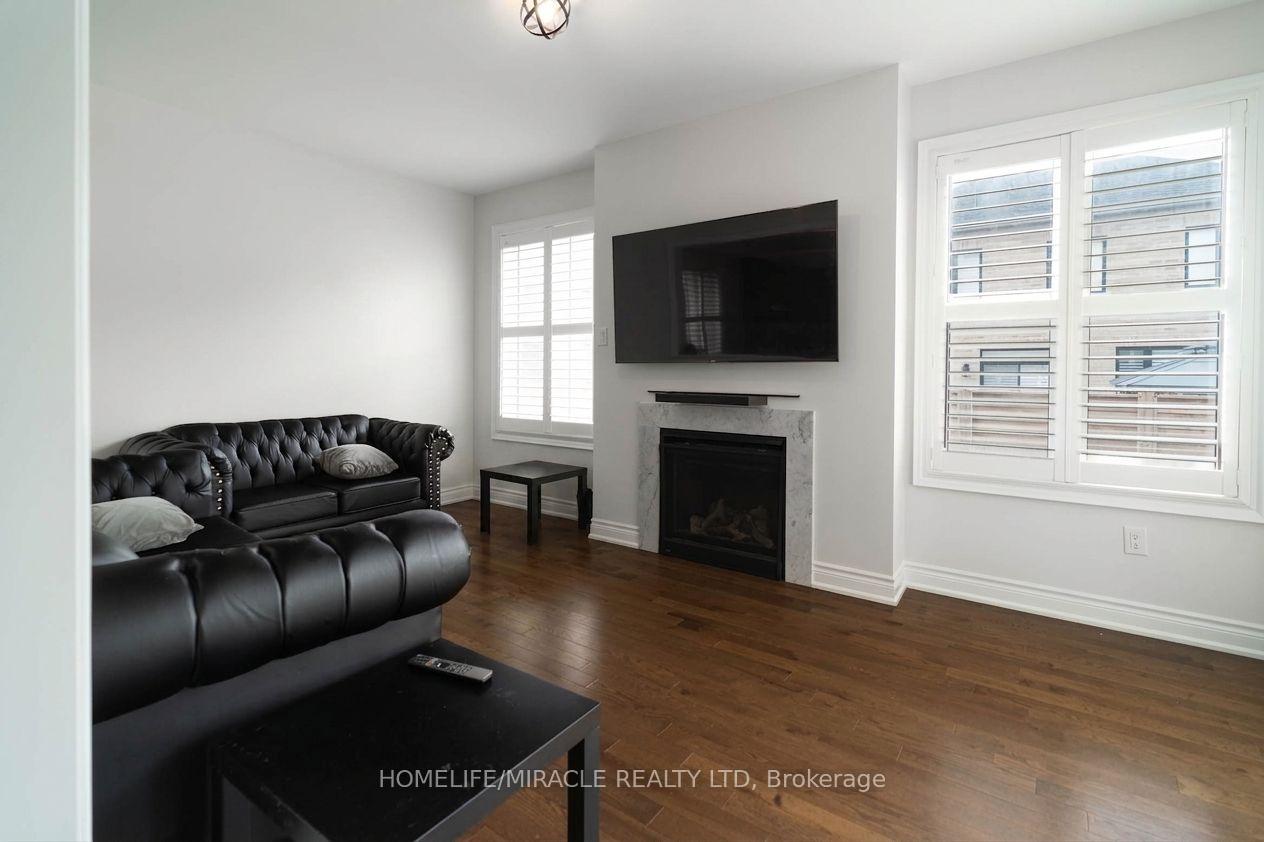 Photo 11 of 15 Ryerson Drive, Vaughan, Kleinburg — HOMEH