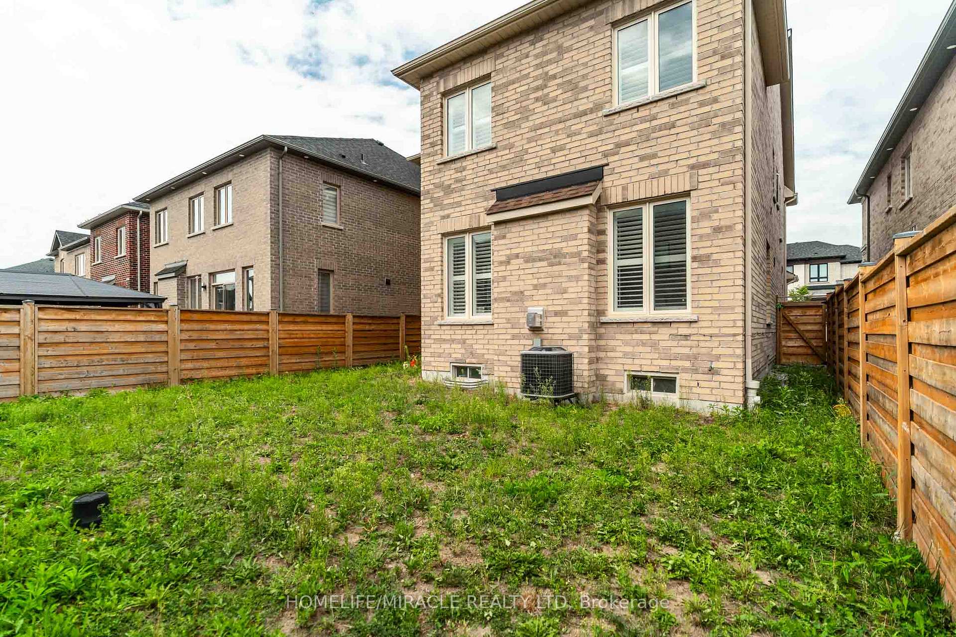 Photo 28 of 15 Ryerson Drive, Vaughan, Kleinburg — HOMEH