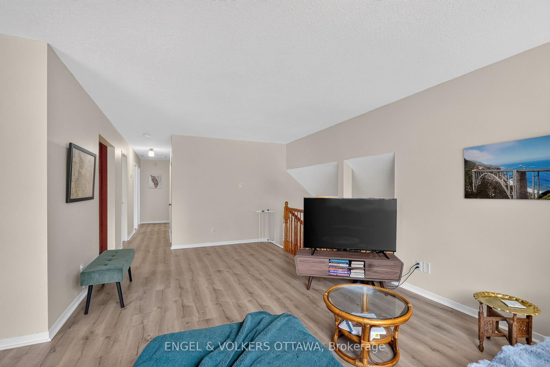 Photo 9 of 3620 Albion Road S, Ottawa, Emerald Woods/Sawmill Creek — HOMEH