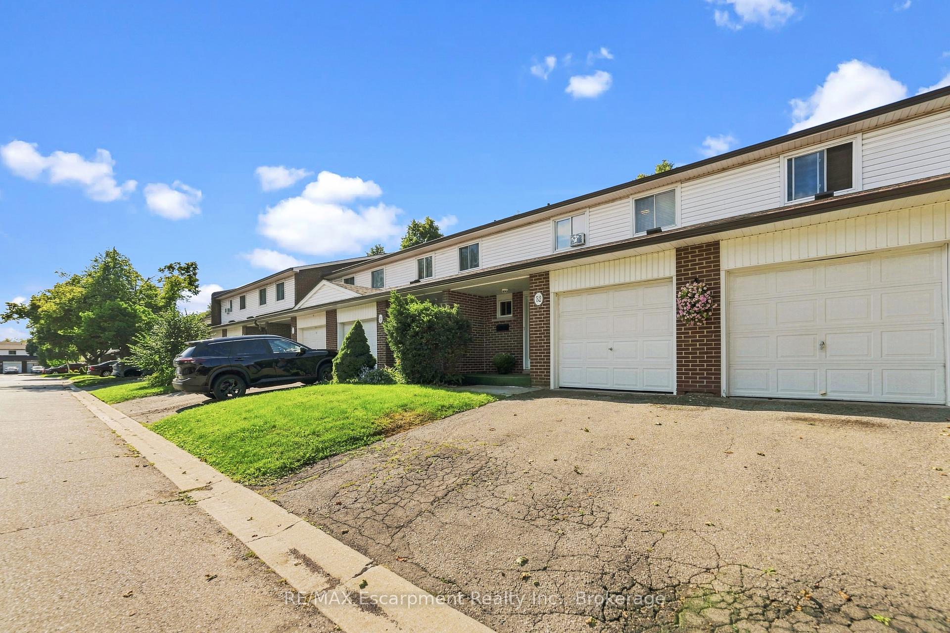 Photo 3 of Unit 52, 2380 Bromsgrove Road, Mississauga, Clarkson — HOMEH