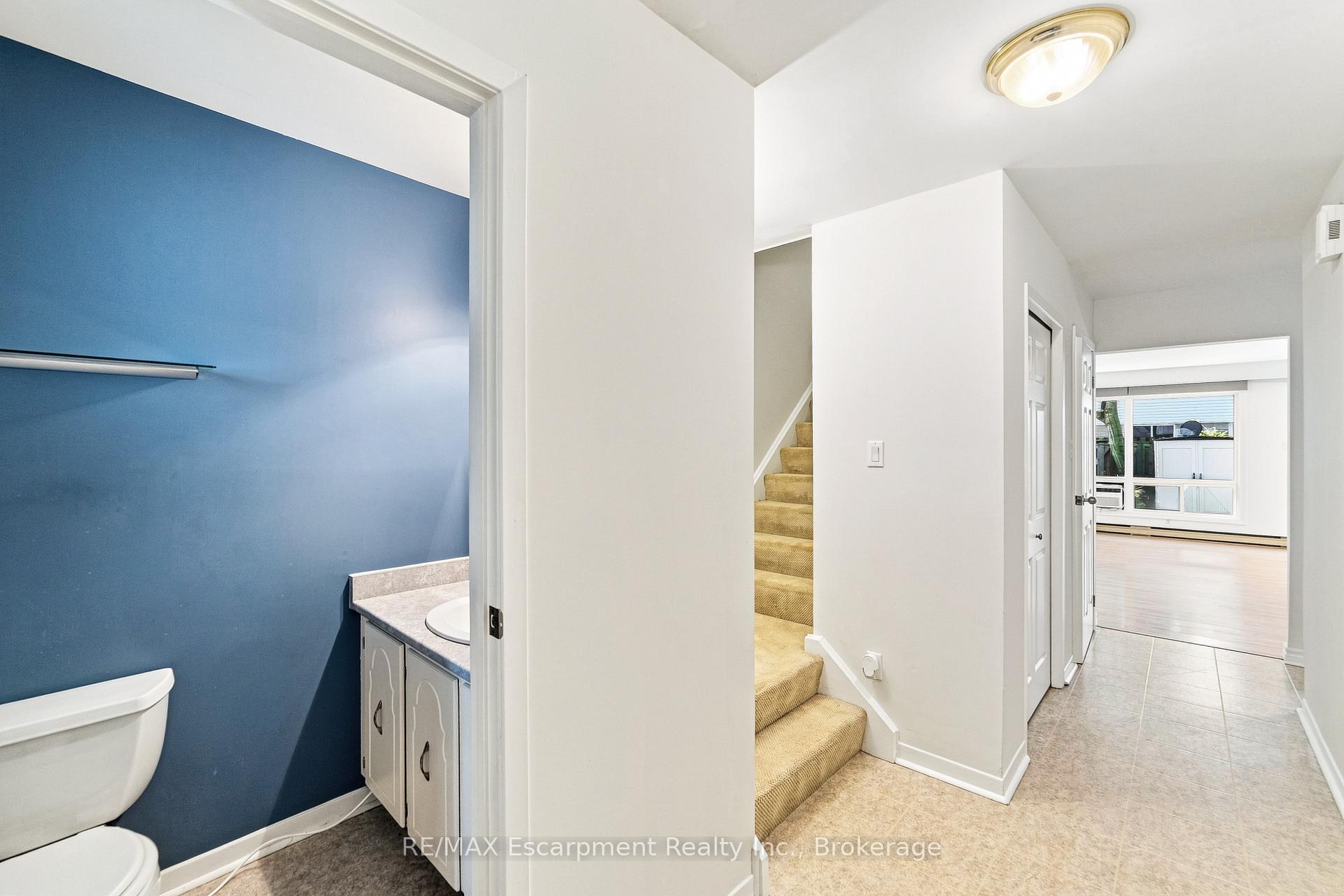 Photo 7 of Unit 52, 2380 Bromsgrove Road, Mississauga, Clarkson — HOMEH