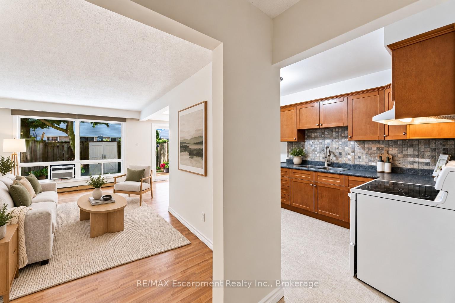 Photo 8 of Unit 52, 2380 Bromsgrove Road, Mississauga, Clarkson — HOMEH
