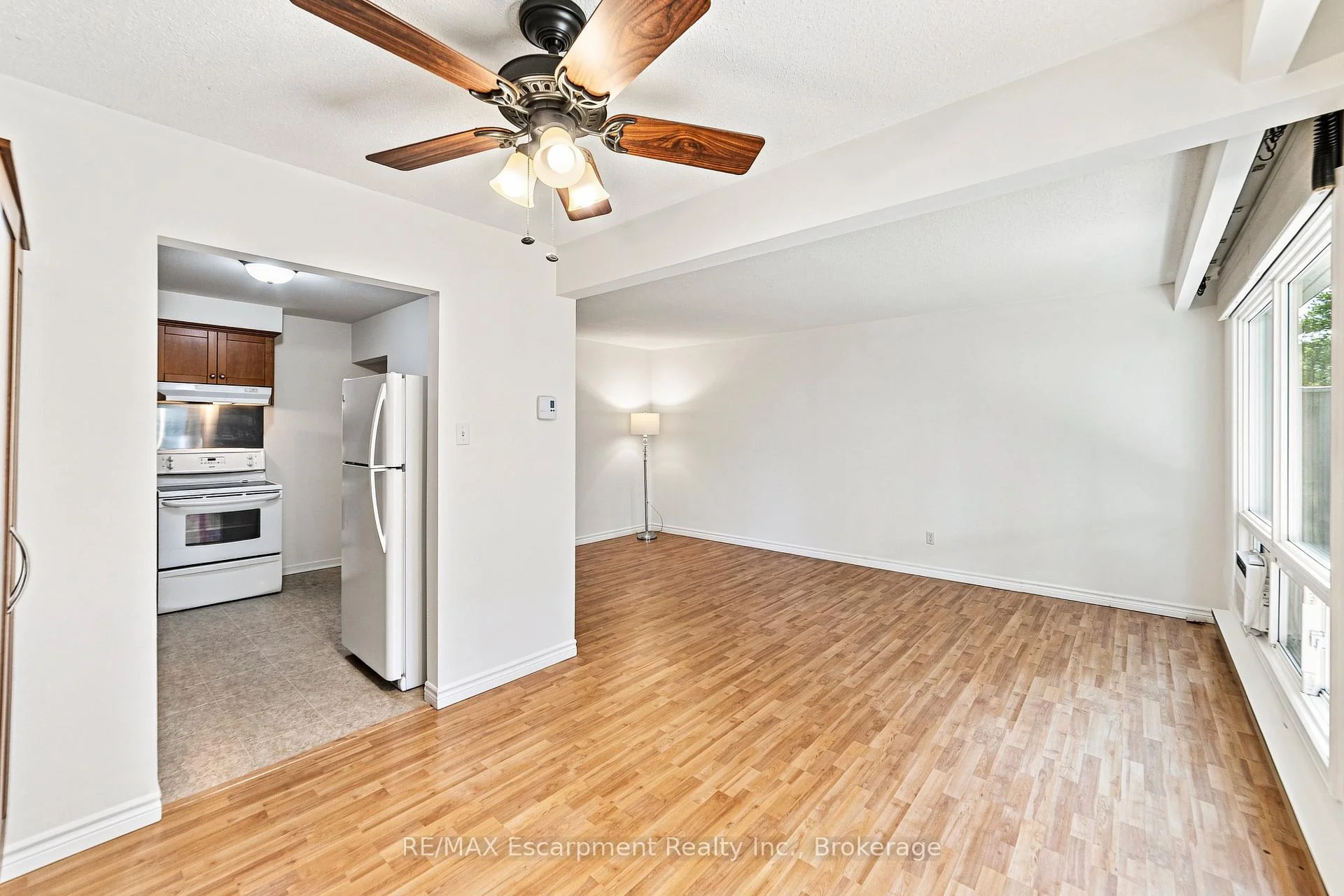 Photo 18 of Unit 52, 2380 Bromsgrove Road, Mississauga, Clarkson — HOMEH