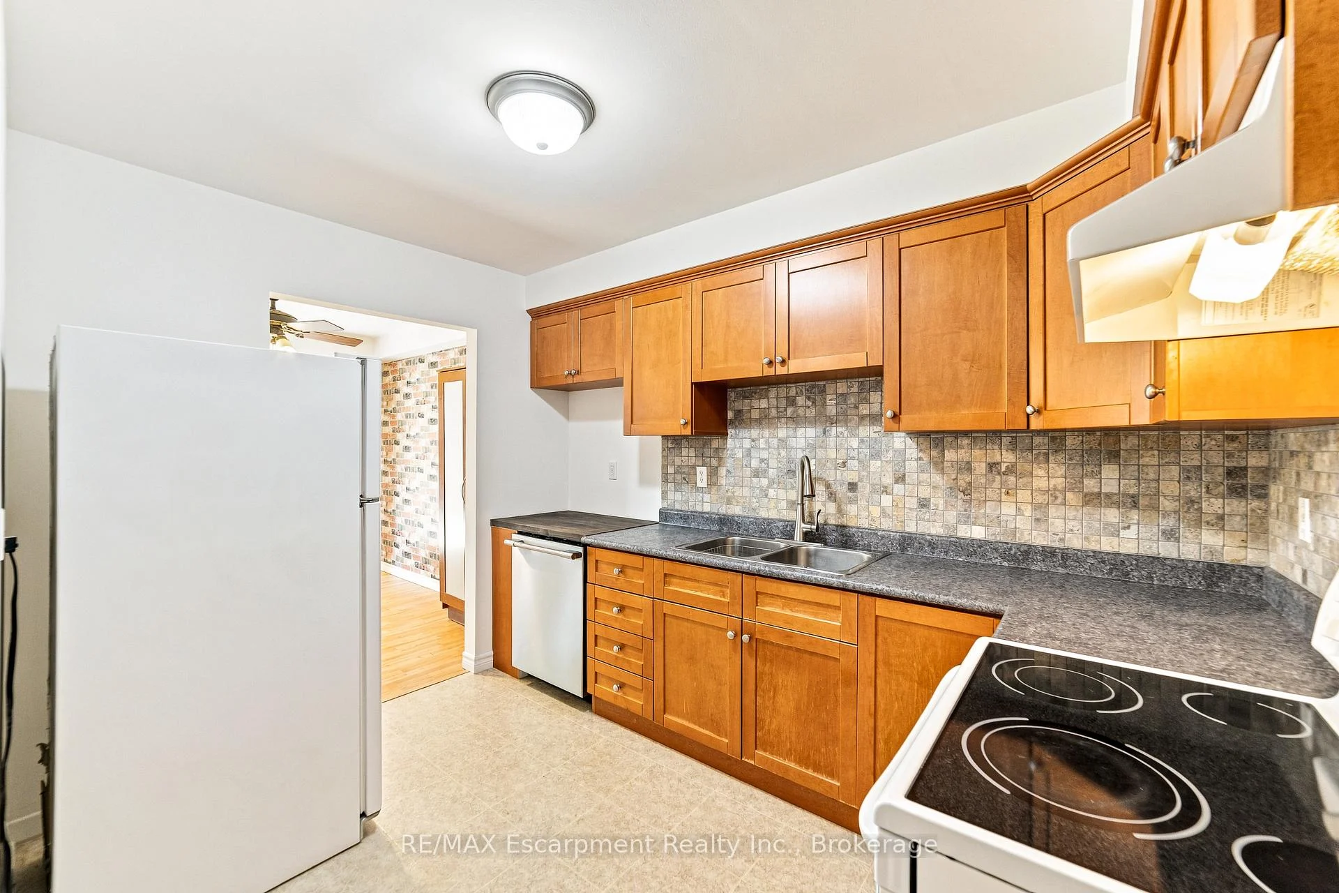 Photo 21 of Unit 52, 2380 Bromsgrove Road, Mississauga, Clarkson — HOMEH