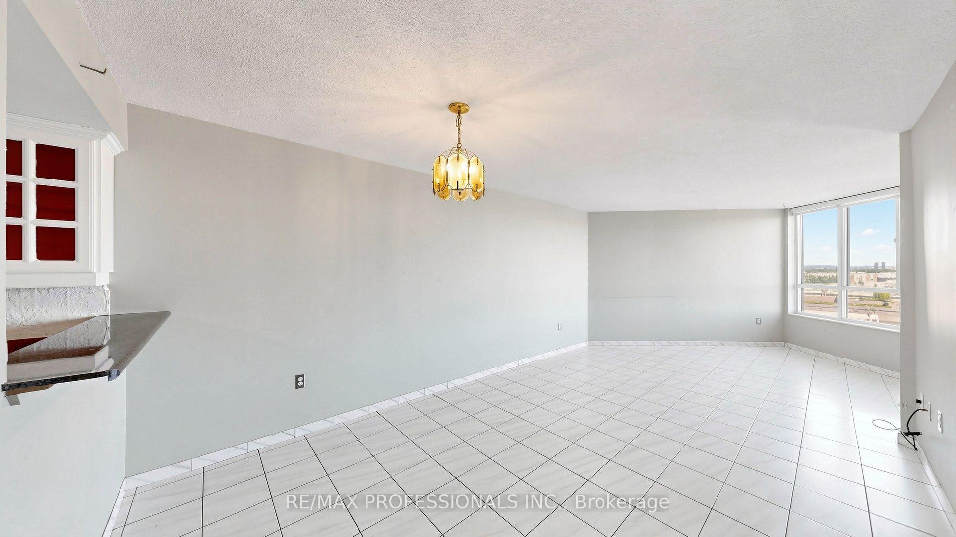 Photo 9 of Unit 1107, 20 Cherrytree Drive, Brampton, Fletcher's Creek South — HOMEH