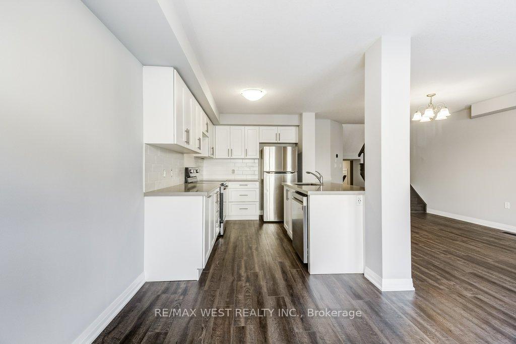 Photo 11 of 4 Glade Lane, Hamilton, Rural Glanbrook — HOMEH