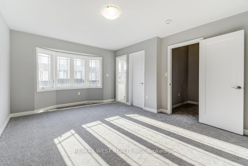 Photo 20 of 4 Glade Lane, Hamilton, Rural Glanbrook — HOMEH