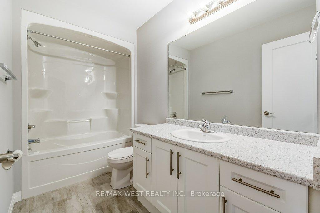 Photo 29 of 4 Glade Lane, Hamilton, Rural Glanbrook — HOMEH