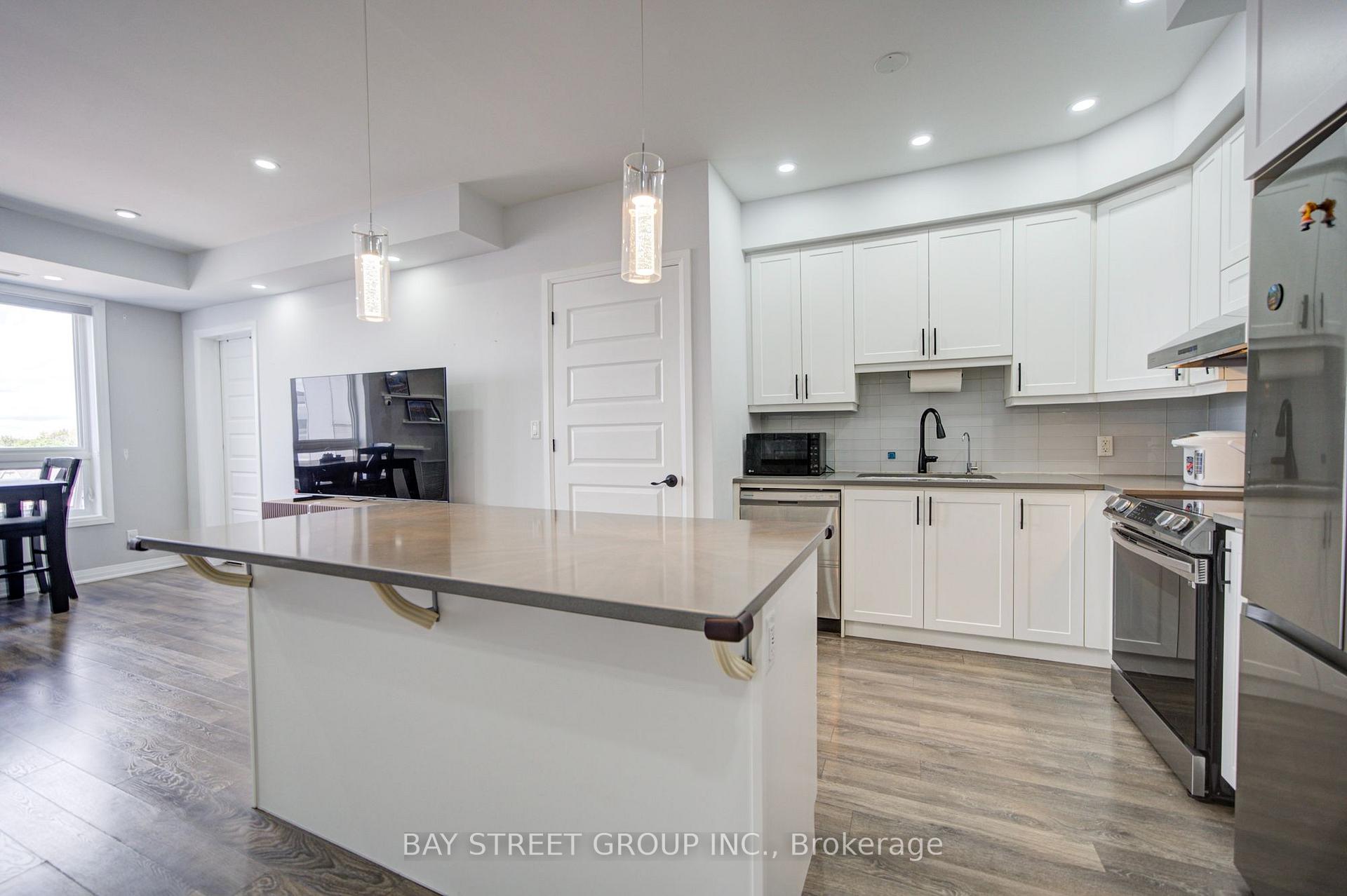 Photo 6 of Unit 603, 2 Adam Sellers Street, Markham, Cornell — HOMEH