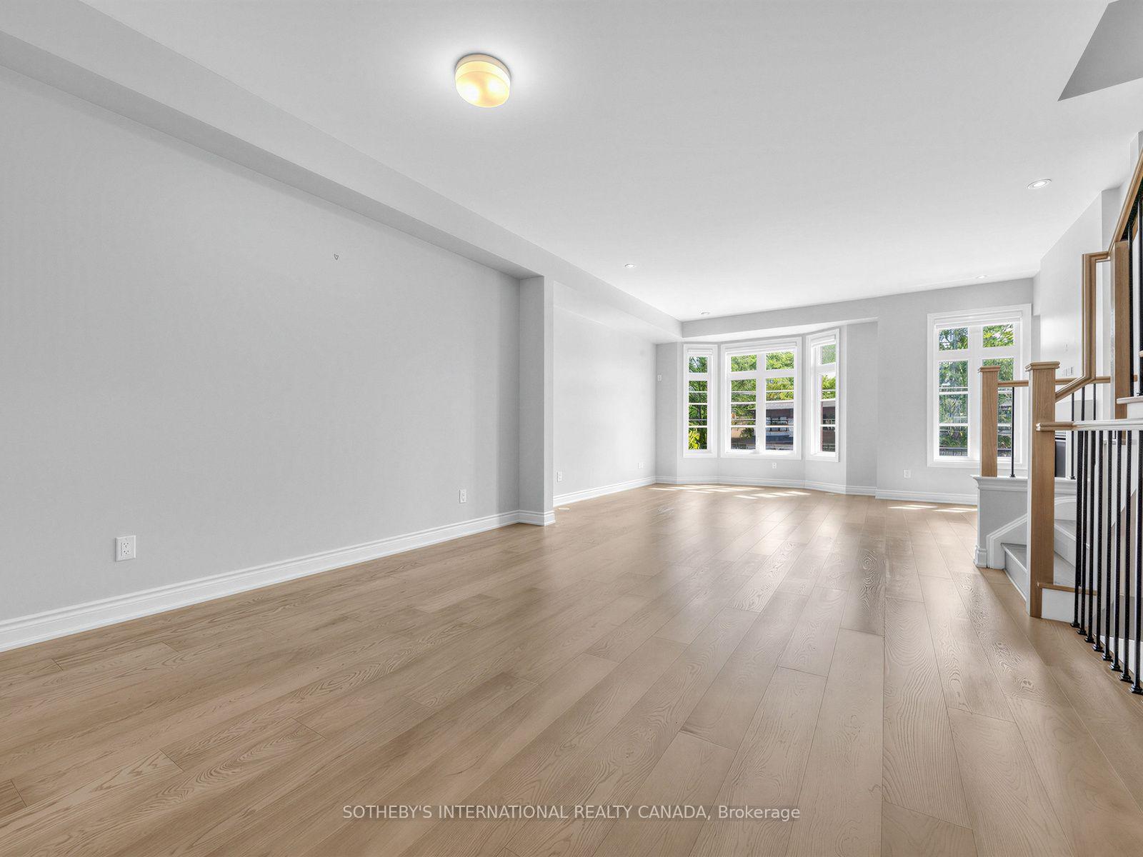 Photo 3 of 78A Thomas Street, Mississauga, Streetsville — HOMEH