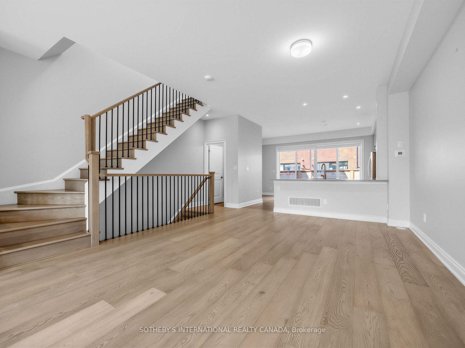 Photo 5 of 78A Thomas Street, Mississauga, Streetsville — HOMEH