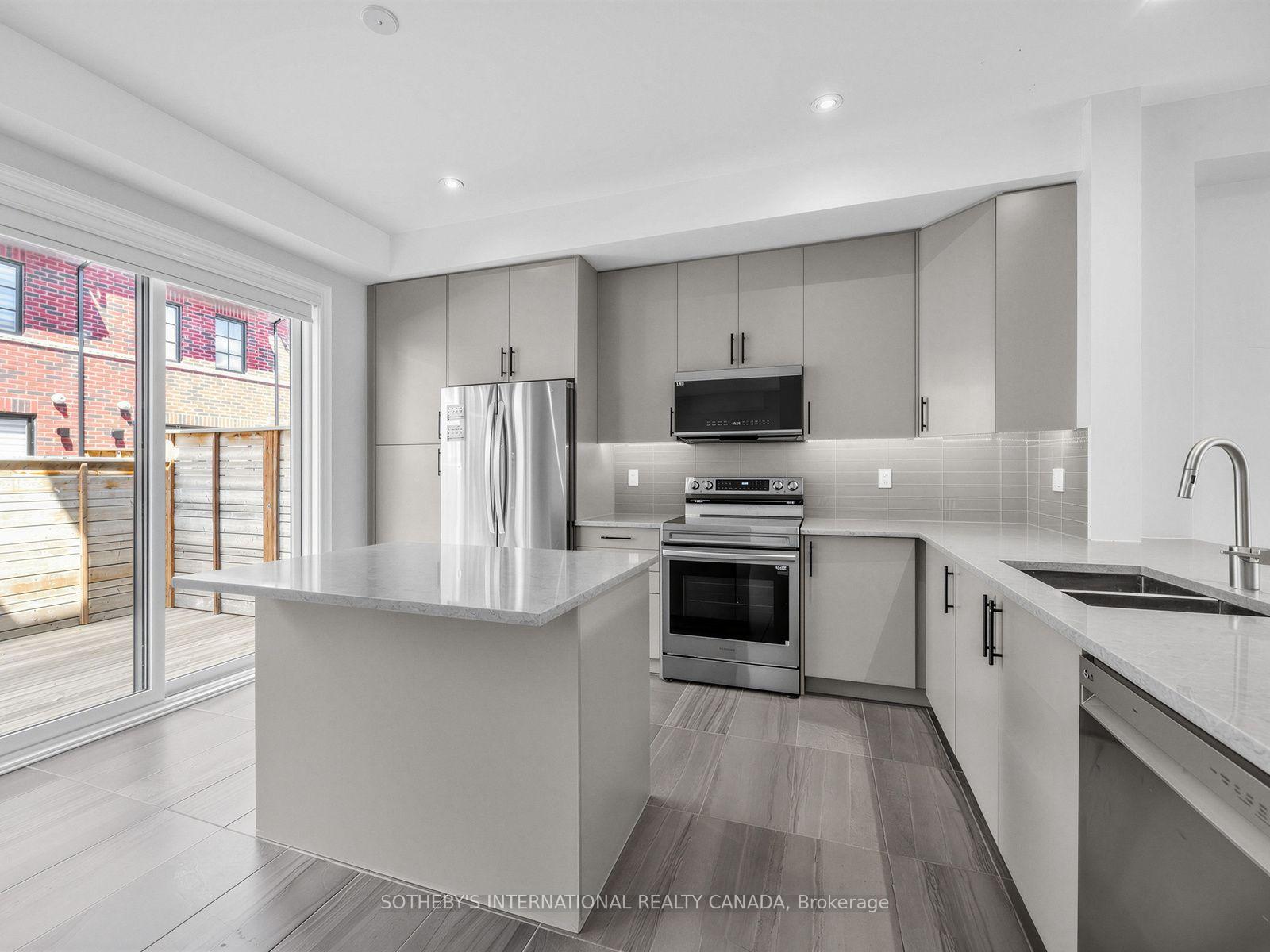 Photo 12 of 78A Thomas Street, Mississauga, Streetsville — HOMEH
