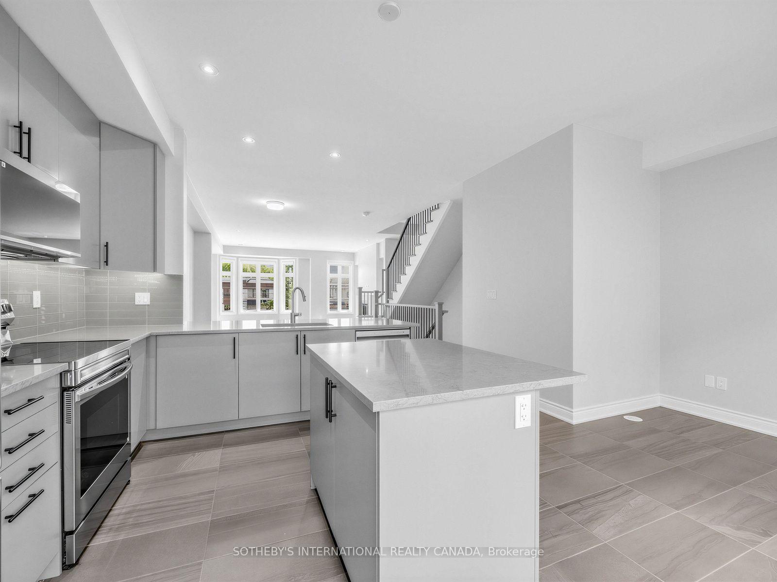 Photo 16 of 78A Thomas Street, Mississauga, Streetsville — HOMEH