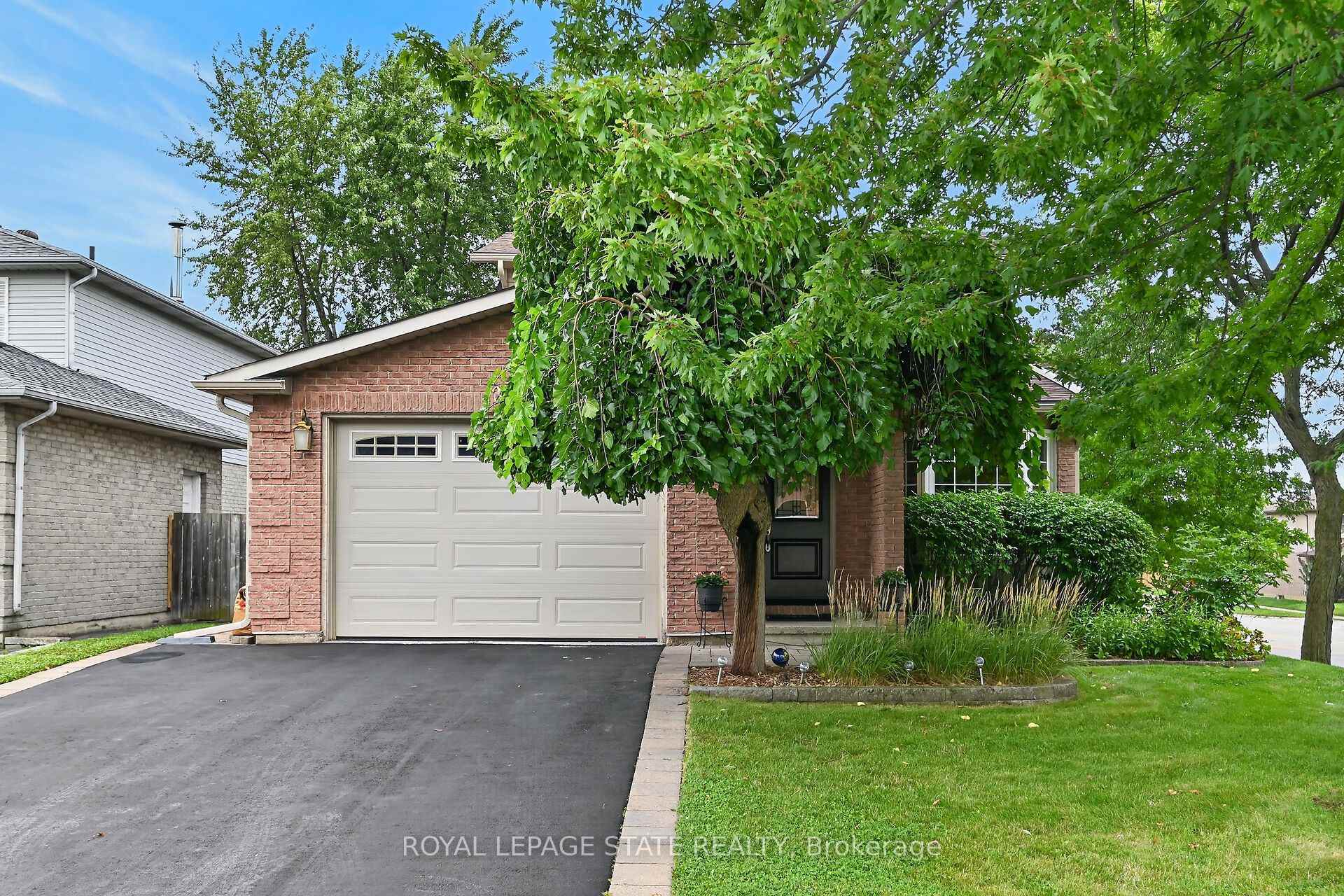 Photo 1 of 2 Novoco Drive, Hamilton, Gurnett — HOMEH