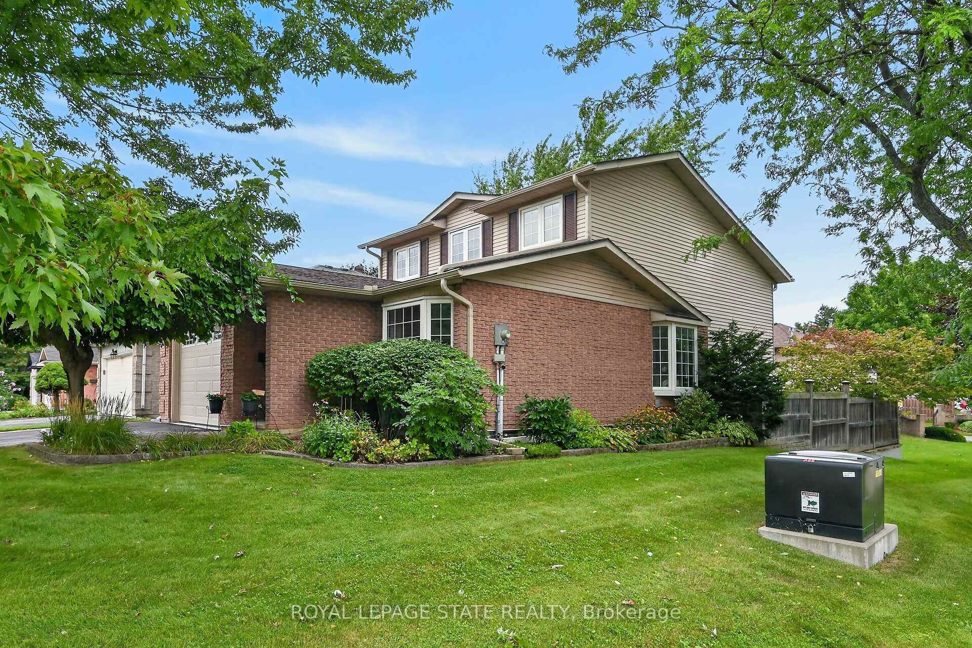 Photo 3 of 2 Novoco Drive, Hamilton, Gurnett — HOMEH