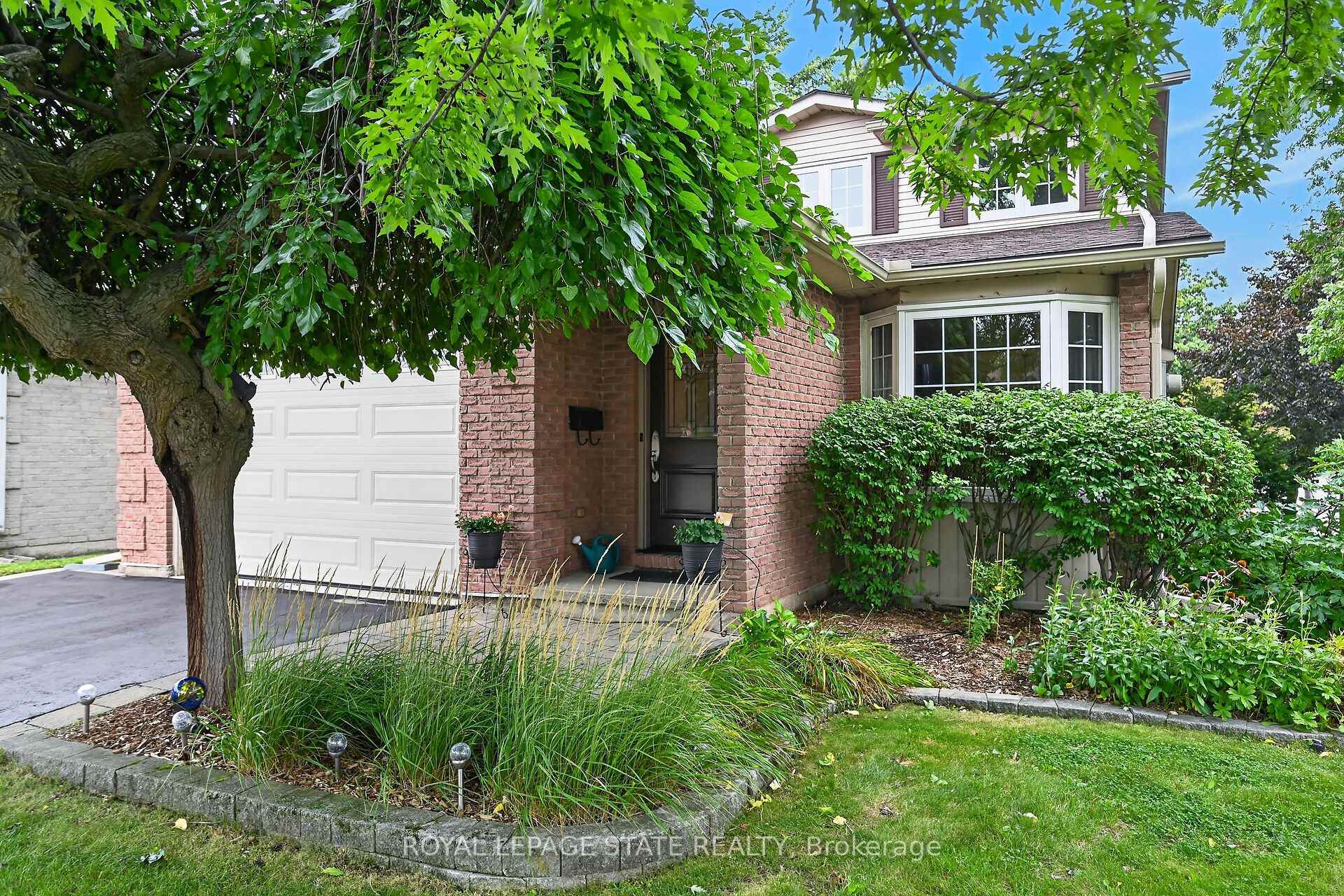 Photo 4 of 2 Novoco Drive, Hamilton, Gurnett — HOMEH