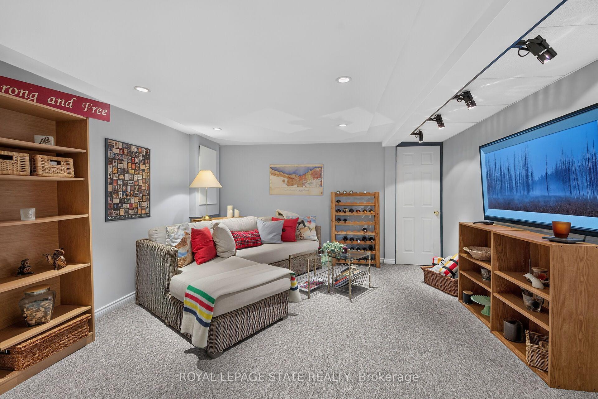Photo 40 of 2 Novoco Drive, Hamilton, Gurnett — HOMEH