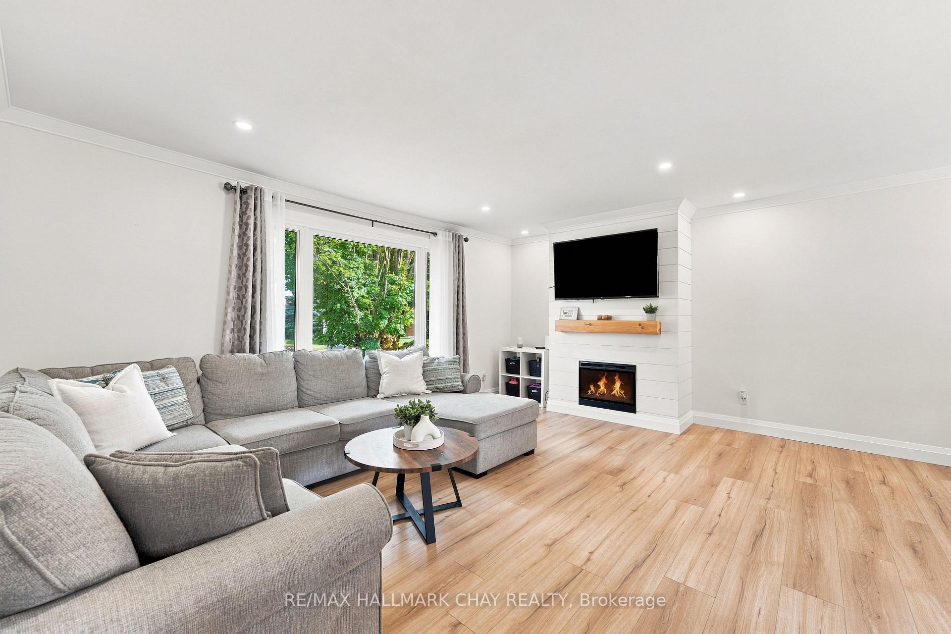 Photo 8 of 12 Larkdale Crescent, Essa, Angus — HOMEH