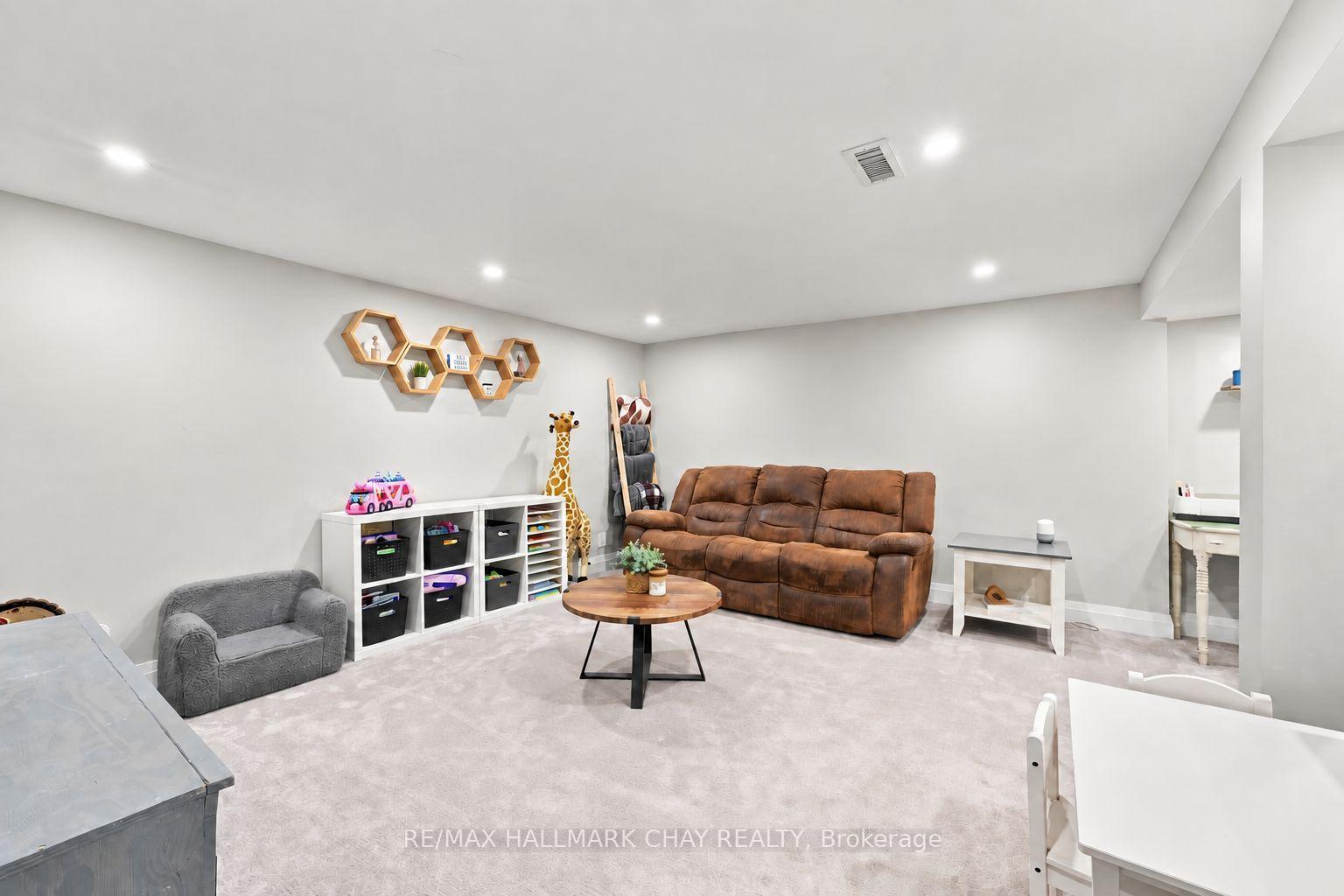 Photo 18 of 12 Larkdale Crescent, Essa, Angus — HOMEH