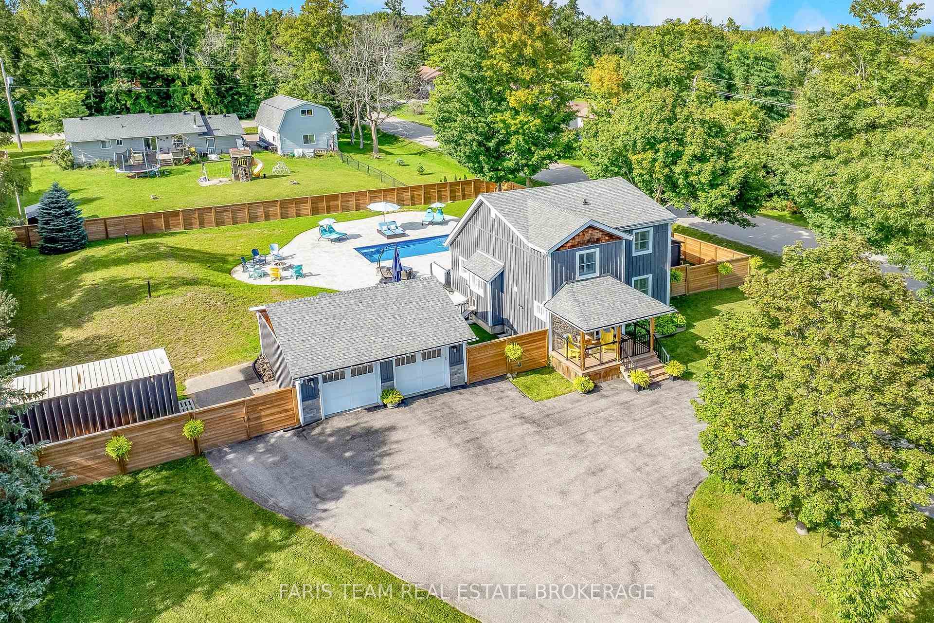 Photo 2 of 2 Agnes Street, Oro-Medonte, Moonstone — HOMEH