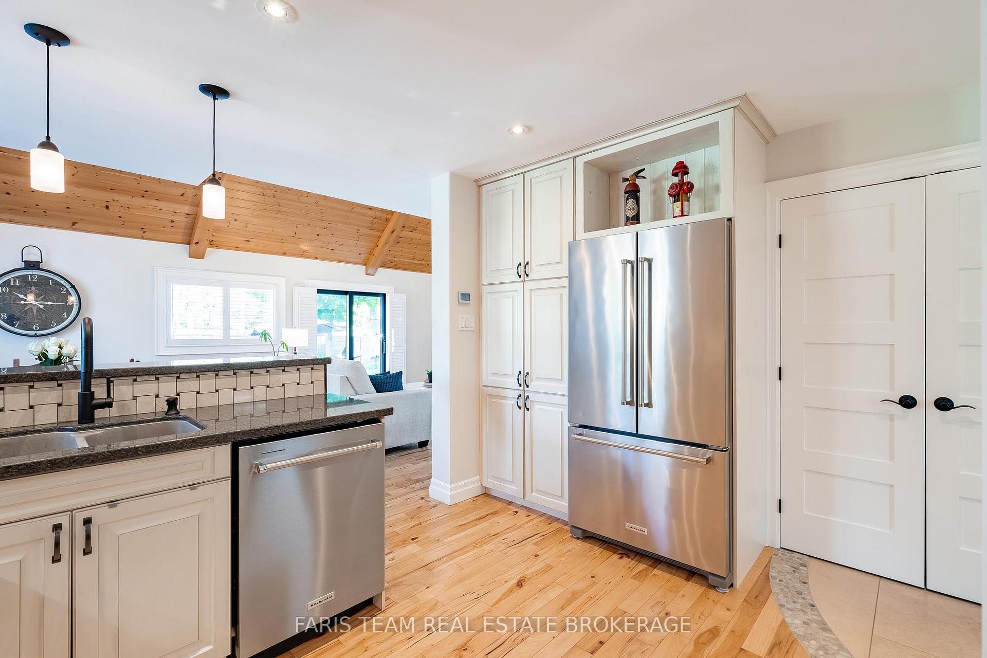 Photo 8 of 2 Agnes Street, Oro-Medonte, Moonstone — HOMEH