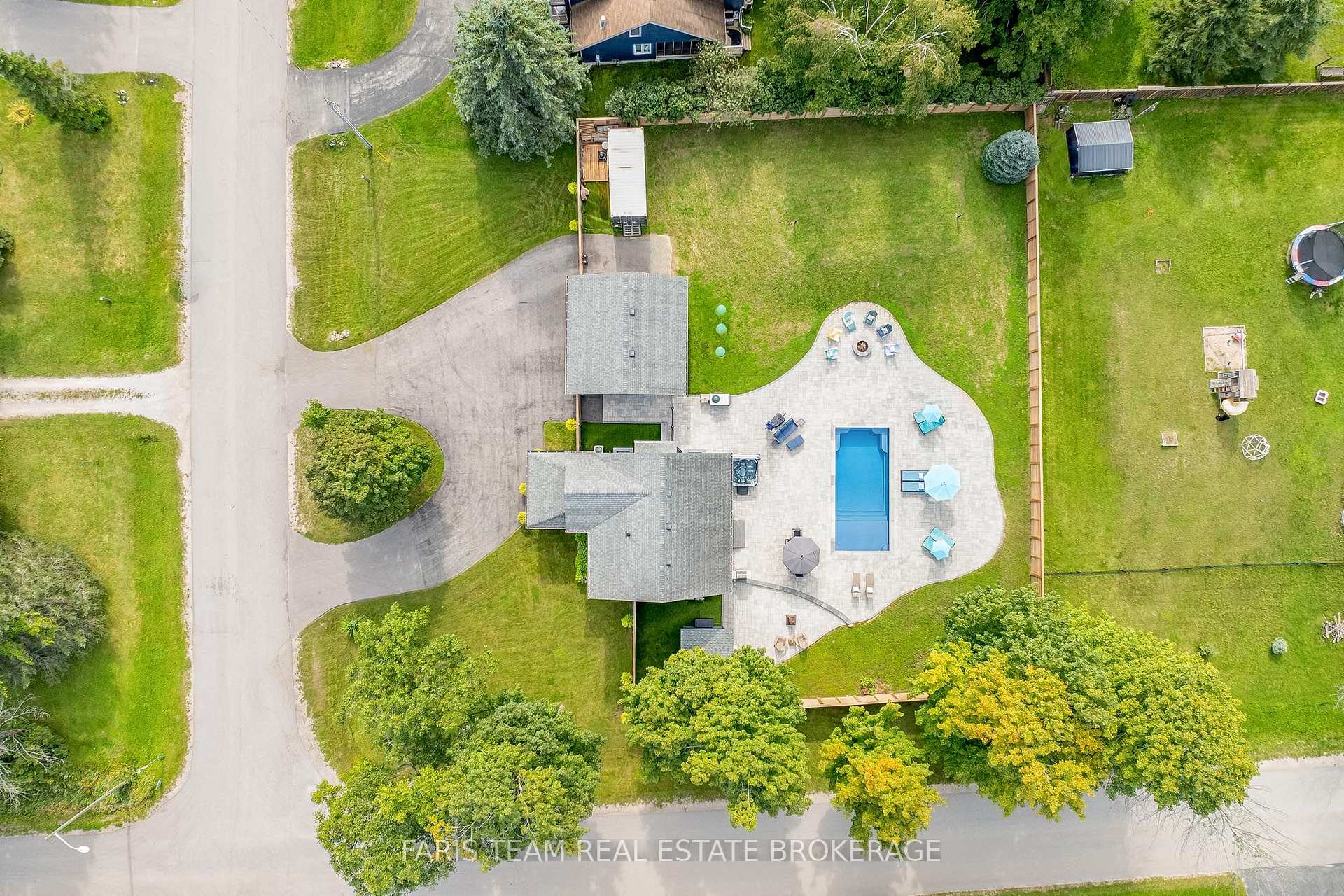 Photo 44 of 2 Agnes Street, Oro-Medonte, Moonstone — HOMEH