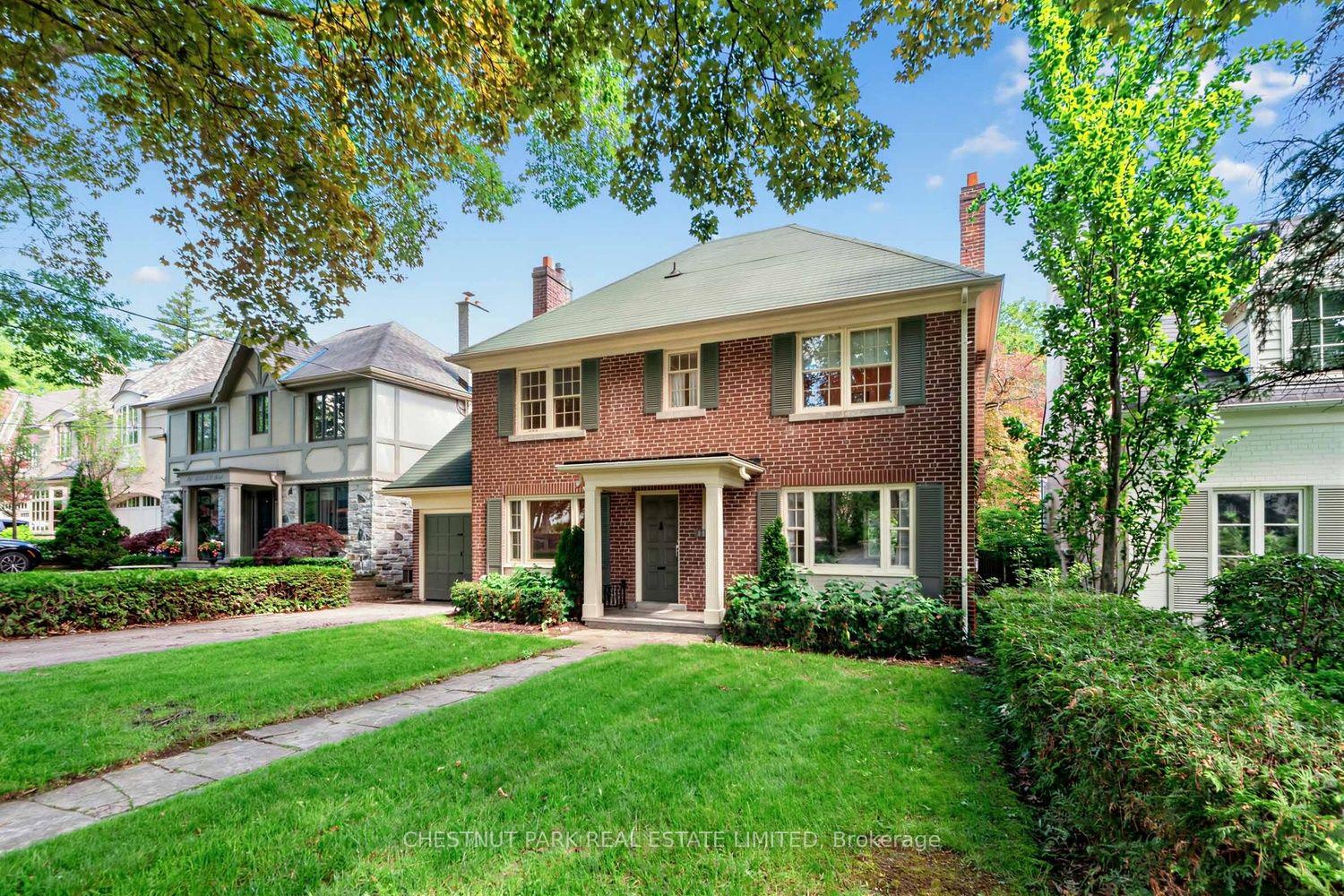 Photo 2 of 143 Mildenhall Road, North York, Bridle Path-Sunnybrook-York Mills — HOMEH