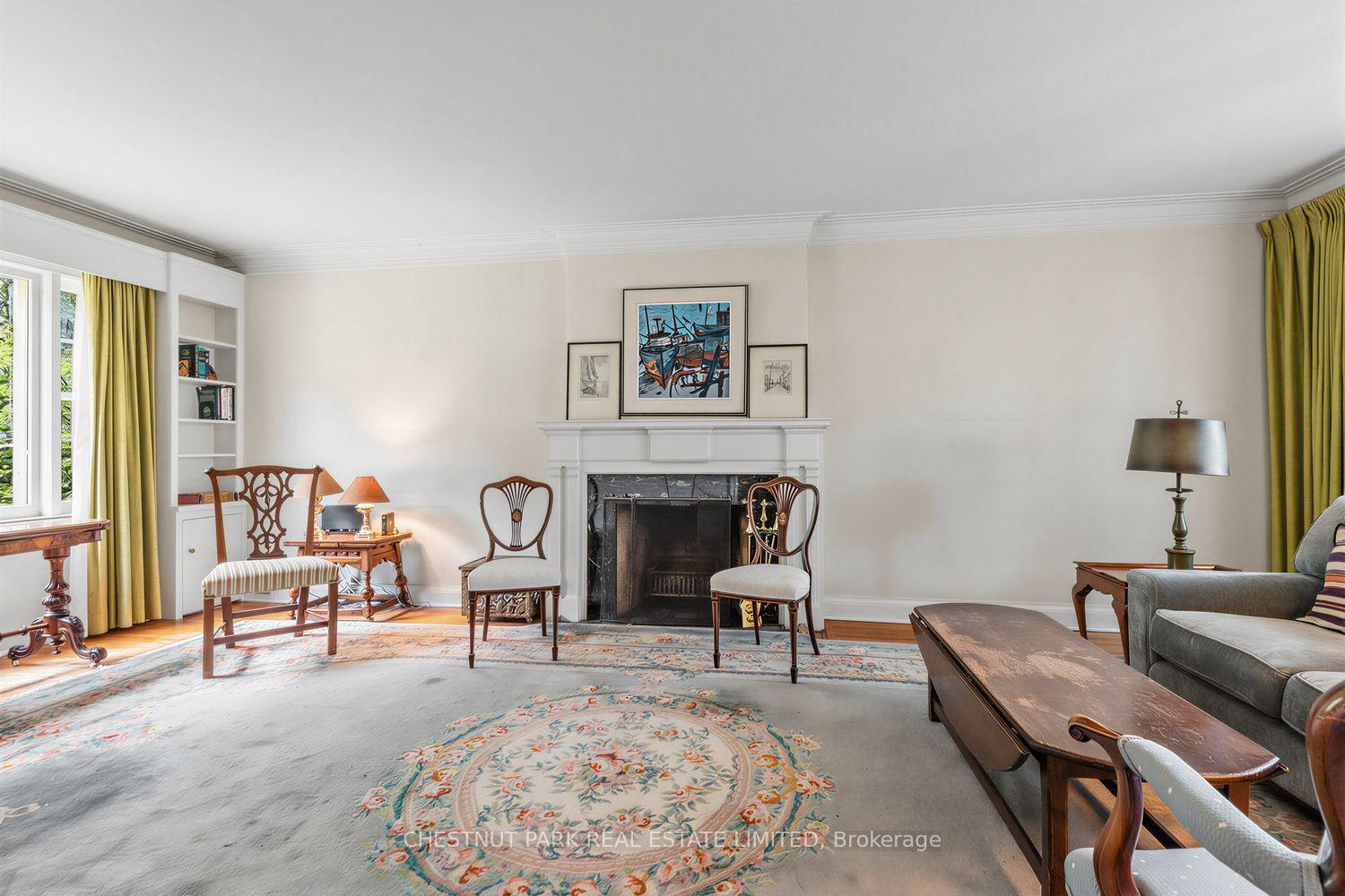 Photo 3 of 143 Mildenhall Road, North York, Bridle Path-Sunnybrook-York Mills — HOMEH